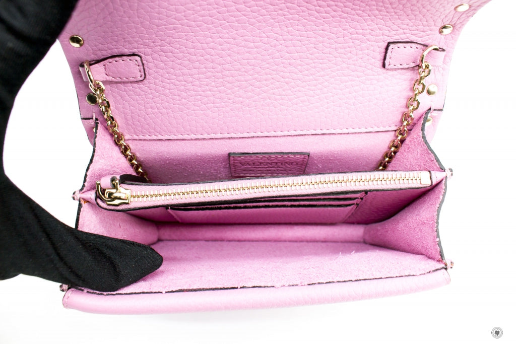 VALENTINO Valentino RW2P0219VSH Rockstud Grainy Calfskin Chain Pouch B | Italystation.com - Shop Now at italystation.com