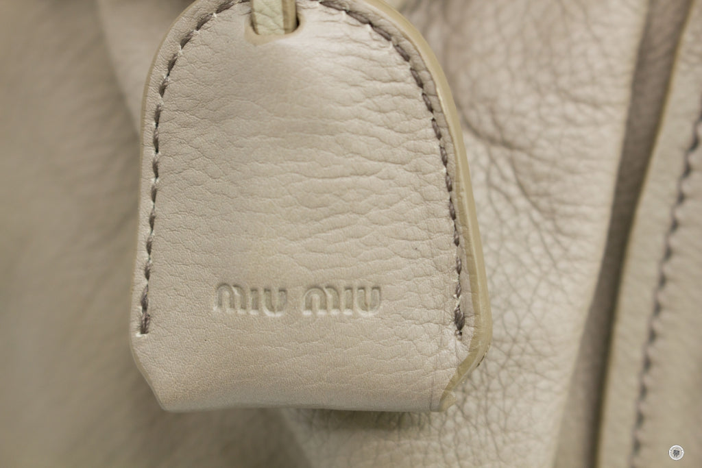 MIU MIU Miu Miu RR1369 X72 F0024 Shopping  Alluminio Calfskin Tote Bag | Italystation.com - Shop Now at italystation.com