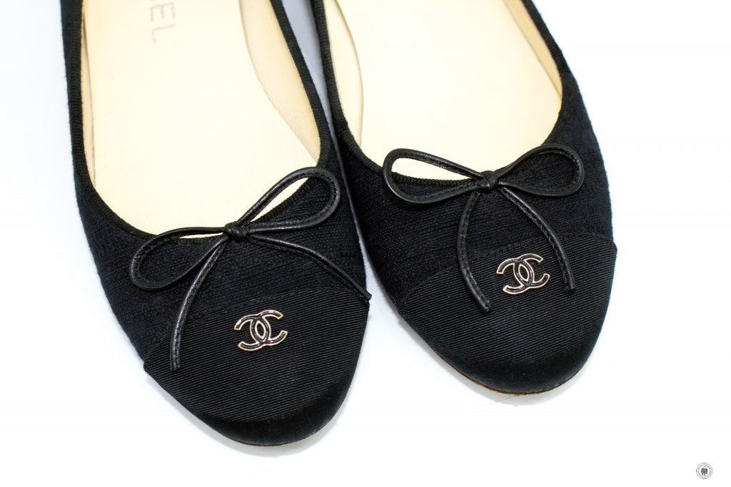 CHANEL Chanel Ballerinas  Black Fabric 37.5 Flat | Italystation.com - Shop Now at italystation.com