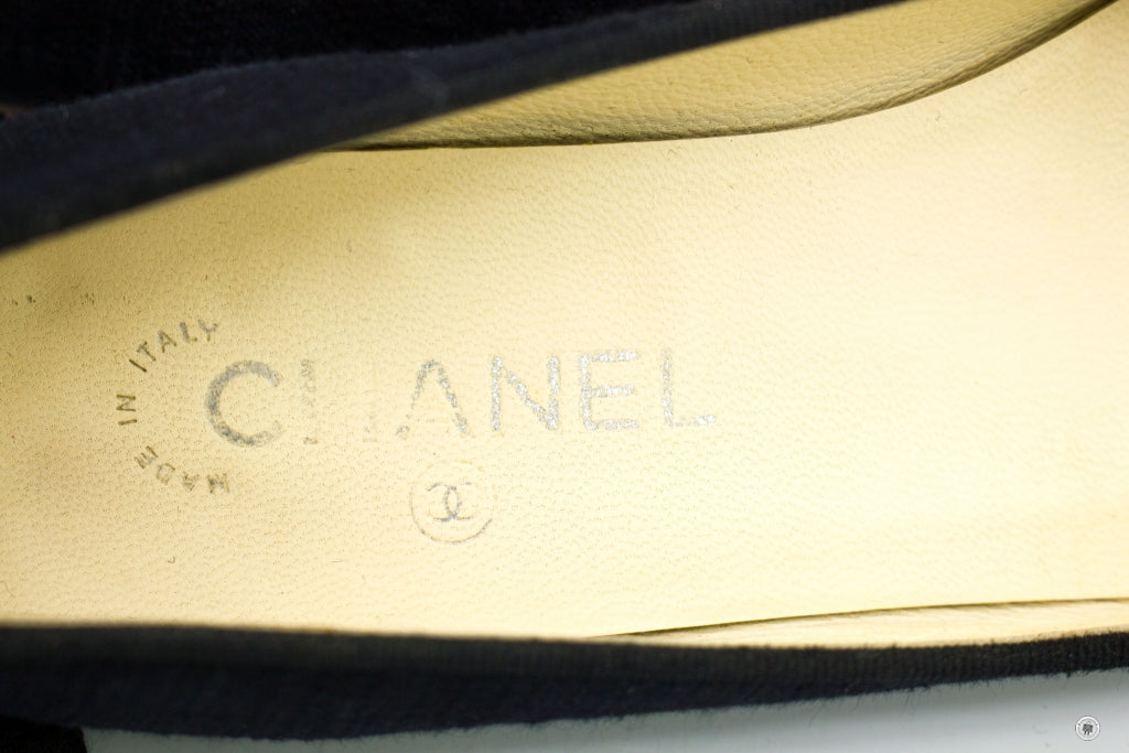 CHANEL Chanel Ballerinas  Black Fabric 37.5 Flat | Italystation.com - Shop Now at italystation.com