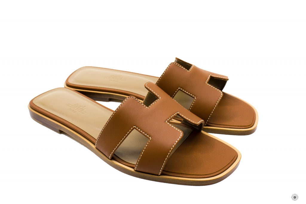 HERMES Hermes H021056Z Oran Sandal  Gold / 03 Box 37.5 Sandals | Italystation.com - Shop Now at italystation.com