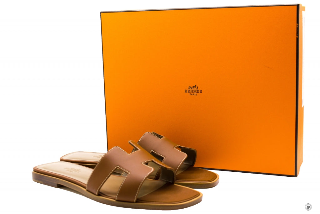 HERMES Hermes H021056Z Oran Sandal  Gold / 03 Box 37.5 Sandals | Italystation.com - Shop Now at italystation.com