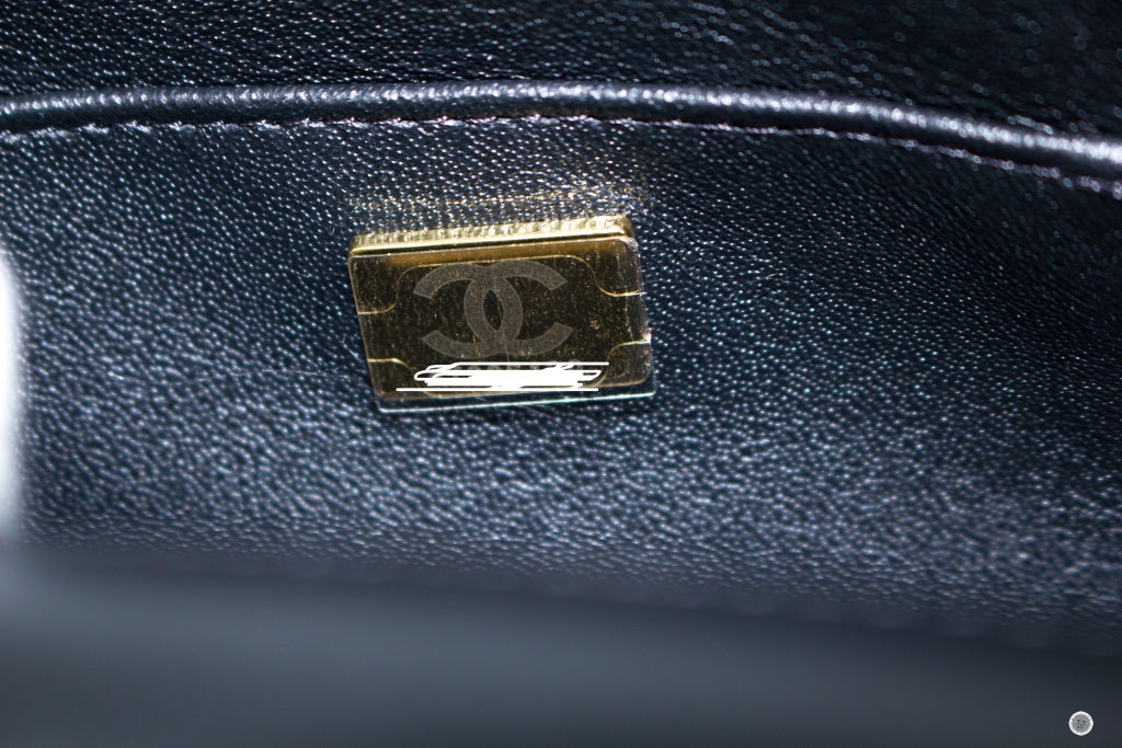 CHANEL Chanel AS2599B05828 Mini Flap Bag Black / 94305 Lambskin Should | Italystation.com - Shop Now at italystation.com