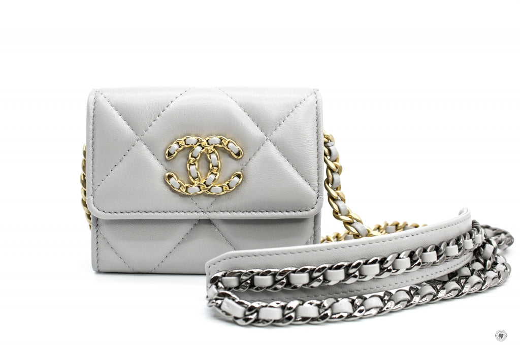 CHANEL Chanel AP1787B04852 19 Flap Coin Purse With Two Tones Gold And  | Italystation.com - Shop Now at italystation.com