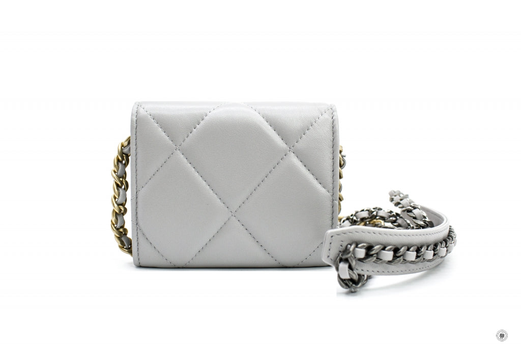 CHANEL Chanel AP1787B04852 19 Flap Coin Purse With Two Tones Gold And  | Italystation.com - Shop Now at italystation.com