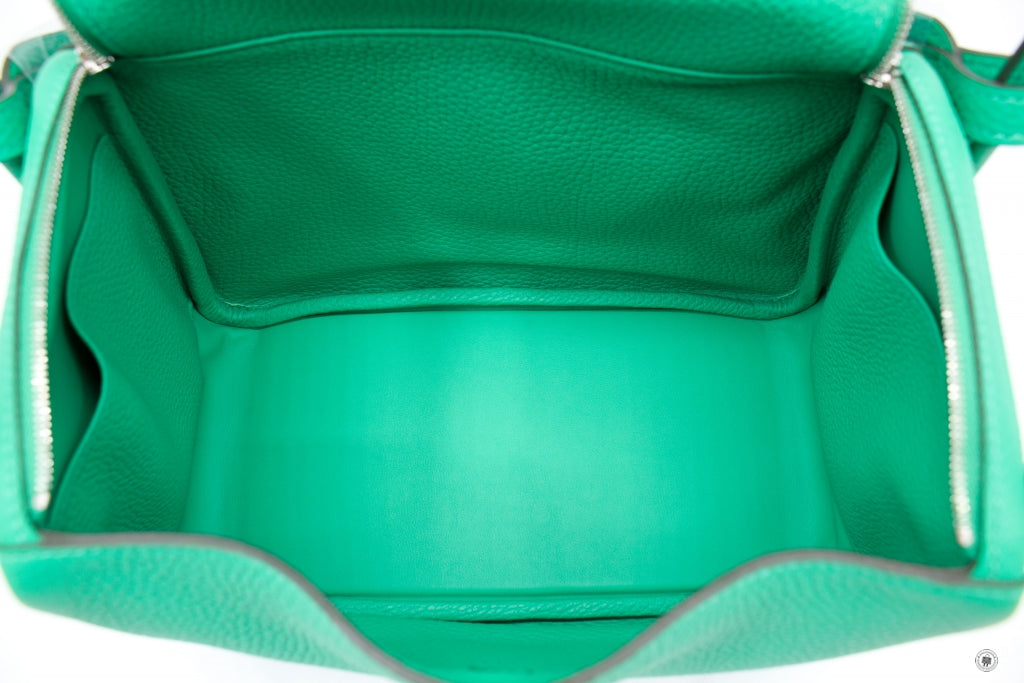 HERMES Hermes 073428 Lindy Menthe / CK6W Taurillon Clemence 26 Shoulde | Italystation.com - Shop Now at italystation.com