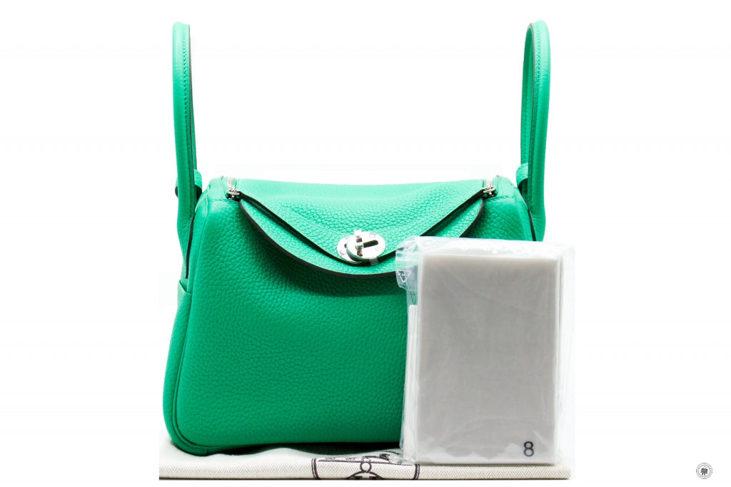 HERMES Hermes 073428 Lindy Menthe / CK6W Taurillon Clemence 26 Shoulde | Italystation.com - Shop Now at italystation.com