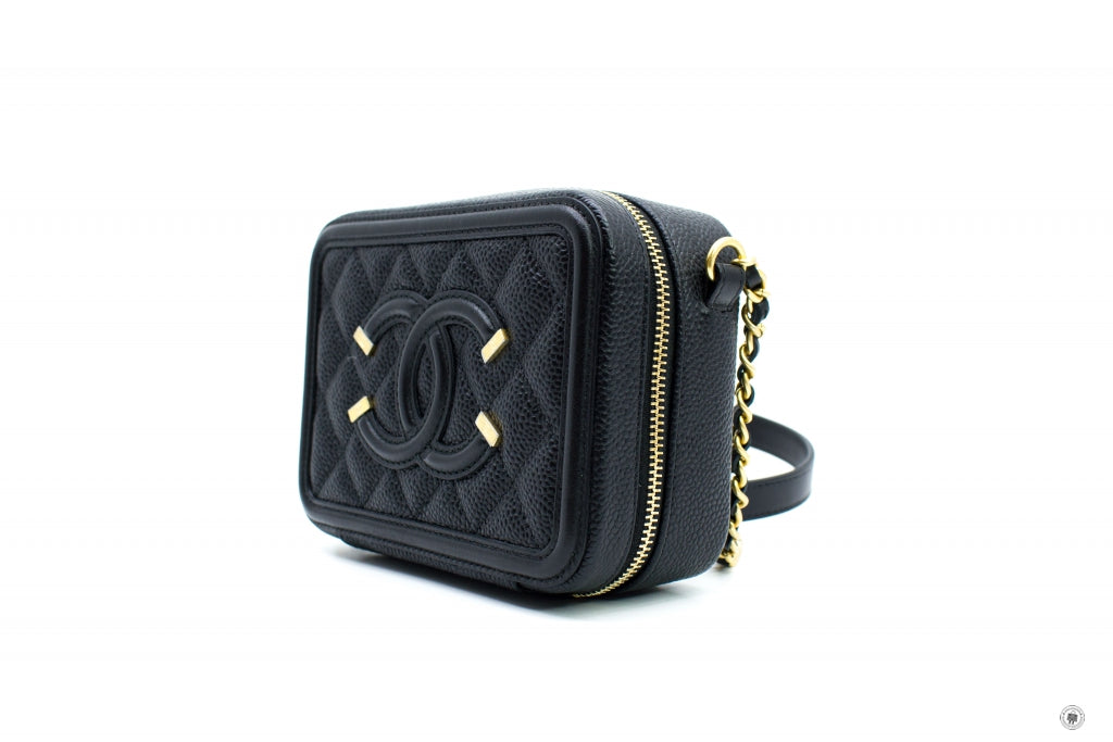 CHANEL Chanel A84452 Y06542 CC Filigree Vanity Clutch With Chain Black | Italystation.com - Shop Now at italystation.com