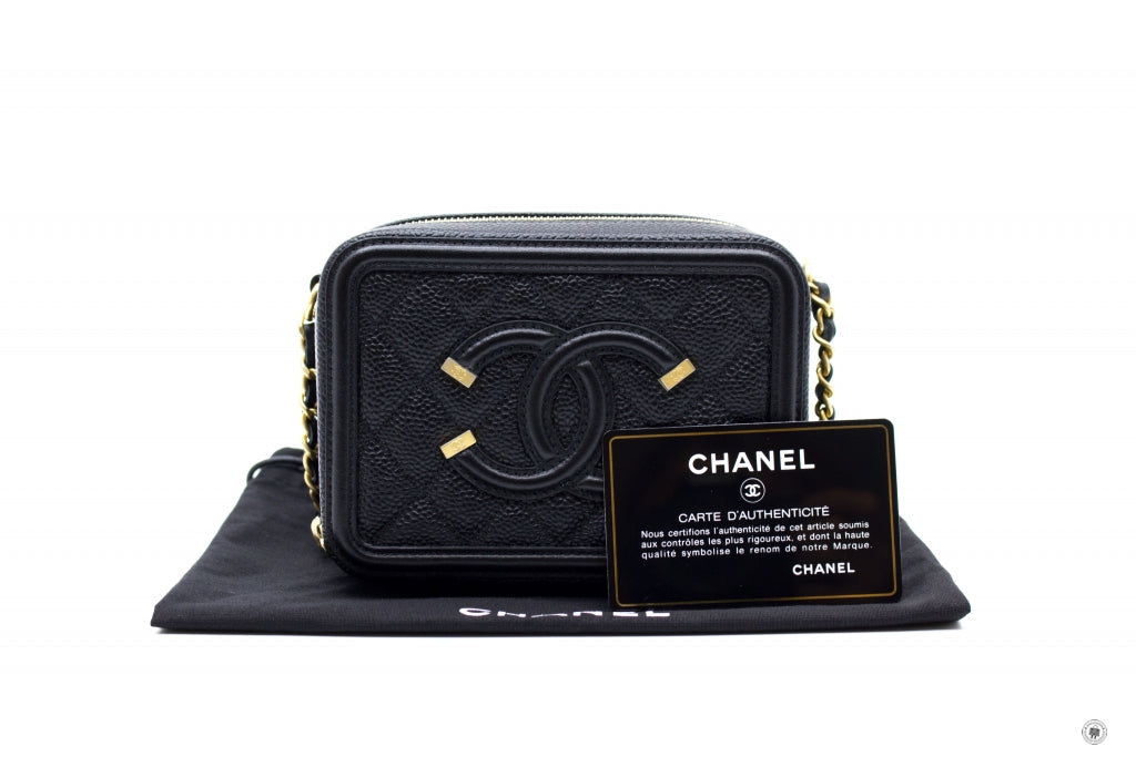CHANEL Chanel A84452 Y06542 CC Filigree Vanity Clutch With Chain Black | Italystation.com - Shop Now at italystation.com