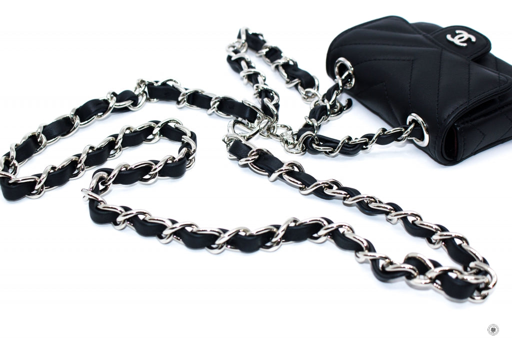 CHANEL Chanel AP2305B07199 Classic Belt Bag Black / 94305 Calfskin Sho | Italystation.com - Shop Now at italystation.com
