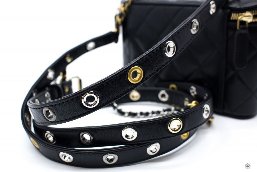 CHANEL Chanel AP2550B07242 Vanity With Gold And Silver Chain Black / 9 | Italystation.com - Shop Now at italystation.com