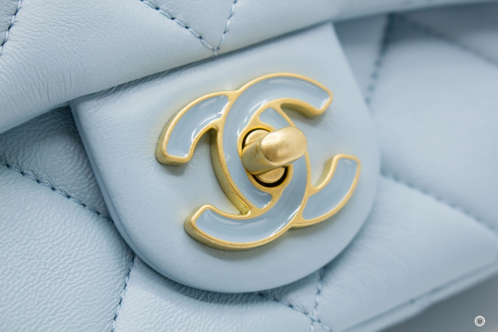 CHANEL Chanel AS3113B07634 Mini Flap Bag With Enamel And Gold Tone Met | Italystation.com - Shop Now at italystation.com
