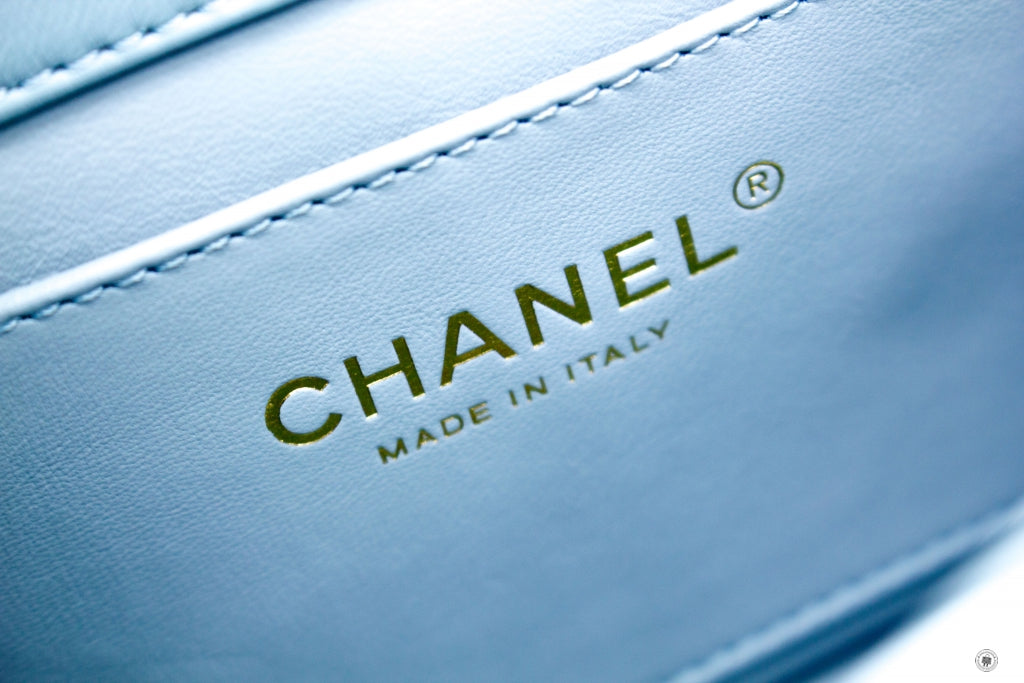 CHANEL Chanel AS3113B07634 Mini Flap Bag With Enamel And Gold Tone Met | Italystation.com - Shop Now at italystation.com