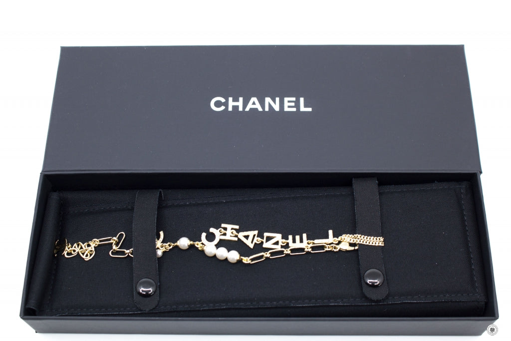 CHANEL Chanel AB7943B07831 With CC Logo And Crystal  Gold / NH336 Meta | Italystation.com - Shop Now at italystation.com