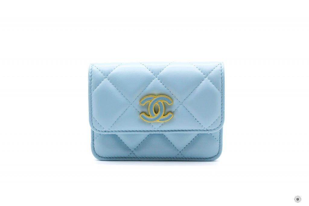 CHANEL Chanel AP2637B07570 Belt Bag With CC Enamel Logo Baby Blue / NG | Italystation.com - Shop Now at italystation.com