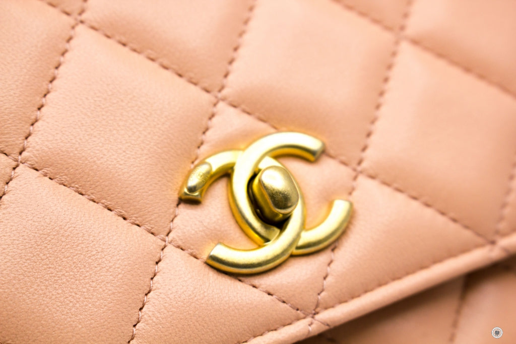 CHANEL Chanel AP1450B02916 Pearl Crush Wallet ON Chain Woc  Apricot /  | Italystation.com - Shop Now at italystation.com