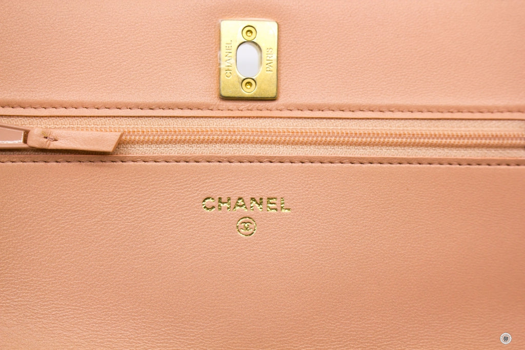 CHANEL Chanel AP1450B02916 Pearl Crush Wallet ON Chain Woc  Apricot /  | Italystation.com - Shop Now at italystation.com