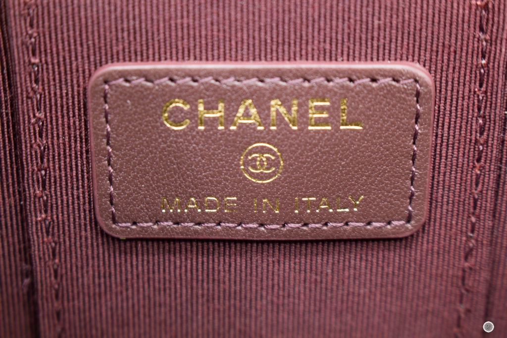 CHANEL Chanel AP1340Y04059 Small Vanity Case  Black / C3906 Lambskin S | Italystation.com - Shop Now at italystation.com