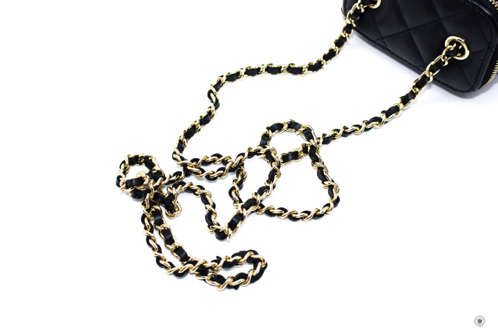 CHANEL Chanel AP1340Y04059 Small Vanity Case  Black / C3906 Lambskin S | Italystation.com - Shop Now at italystation.com
