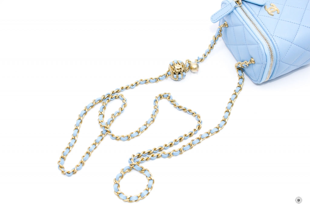 CHANEL Chanel AP1447B08034 Small Vanity With Chain Crush Light Blue /  | Italystation.com - Shop Now at italystation.com
