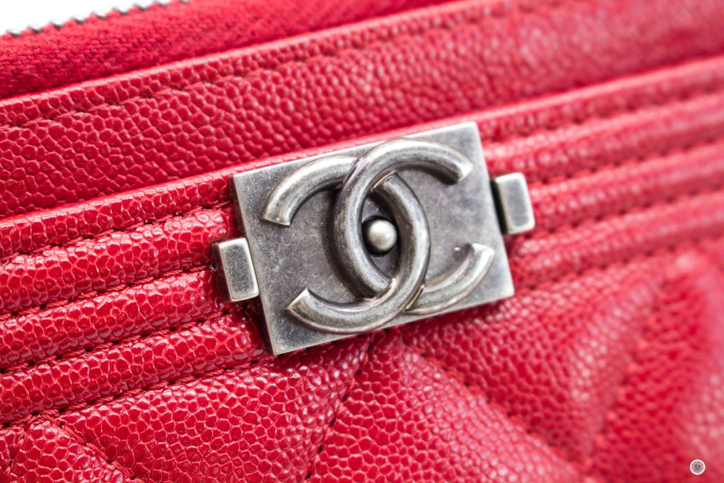 CHANEL Chanel Boy Zip Pouch  Red Caviar Pouch Sbhw | Italystation.com - Shop Now at italystation.com