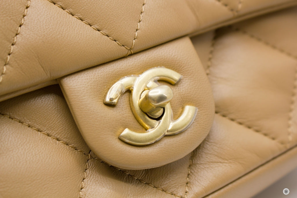 CHANEL Chanel AS3457 B08840  Mini Flap Bag With Heart Charms BJ523 / B | Italystation.com - Shop Now at italystation.com