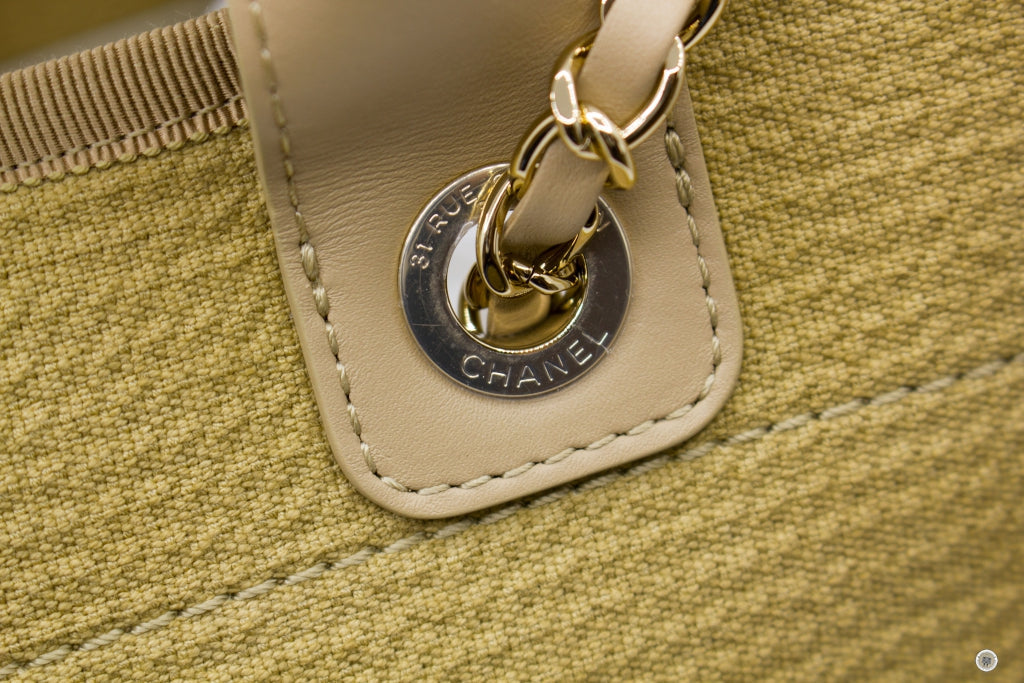 CHANEL Chanel AS3351 B08435 NI687 Deauville Medium Shopping Bag Beige  | Italystation.com - Shop Now at italystation.com