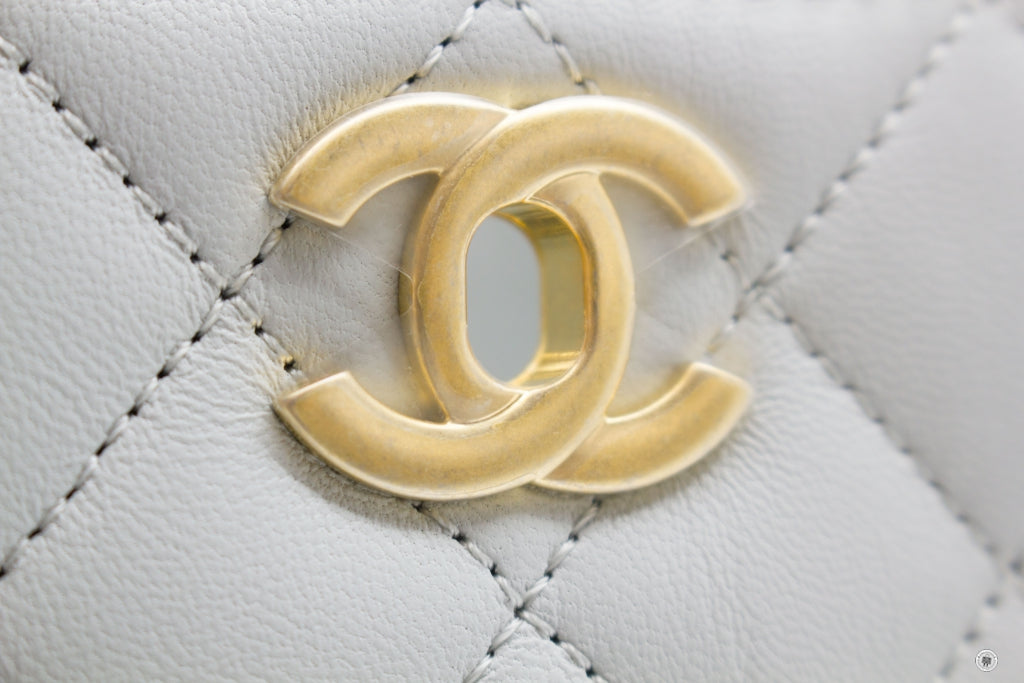 CHANEL Chanel 23C Pearl Crush Hobo Ice Blue Calfskin Shoulder Bags Gbh | Italystation.com - Shop Now at italystation.com