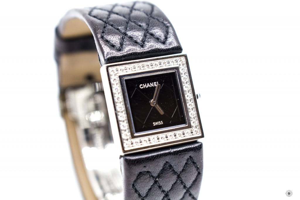 CHANEL Chanel Boy-friend Acier Etanche 30M Quartz With Diamonds Black  | Italystation.com - Shop Now at italystation.com