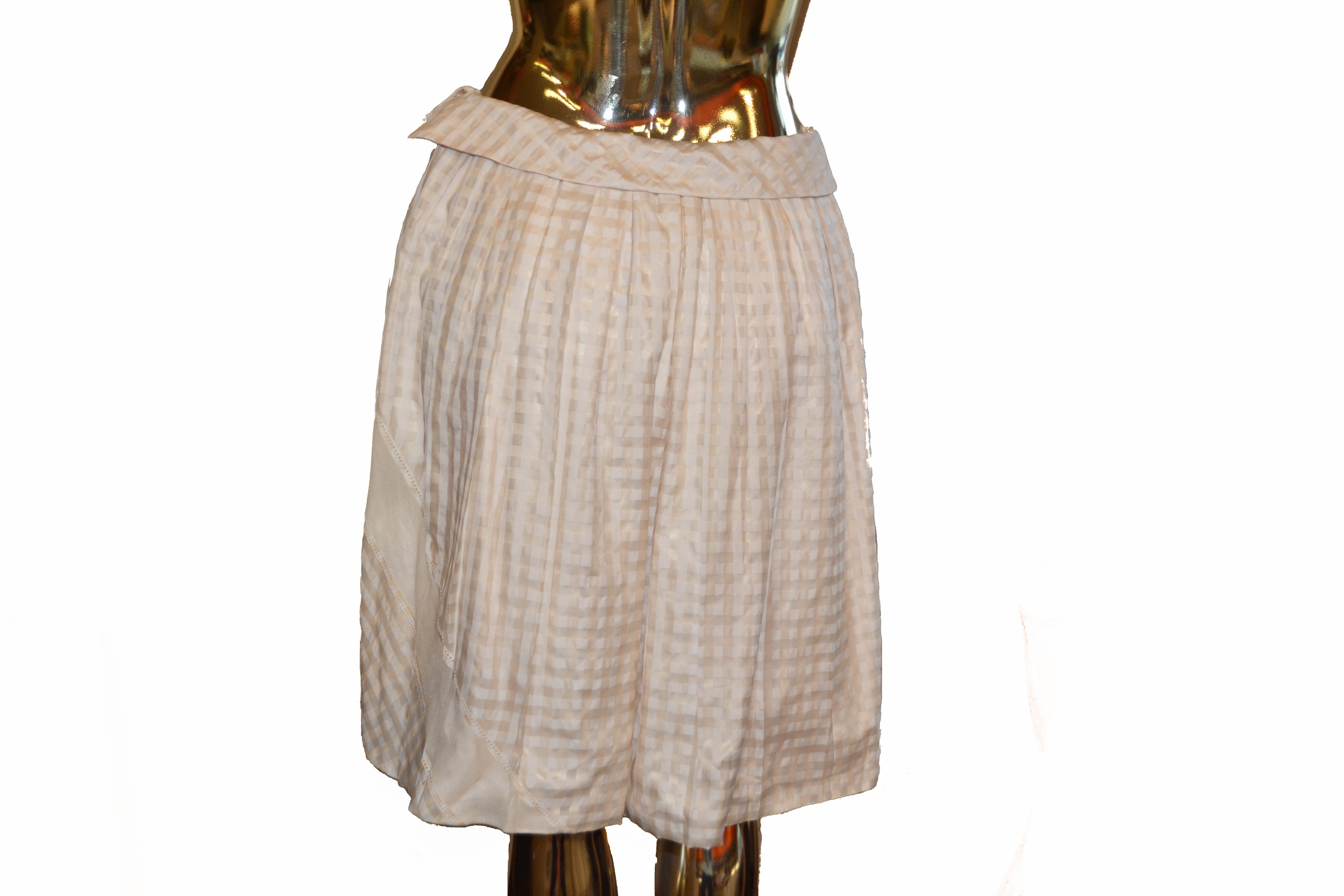 Authentic New Louis Vuitton Beige Skirt Size 34