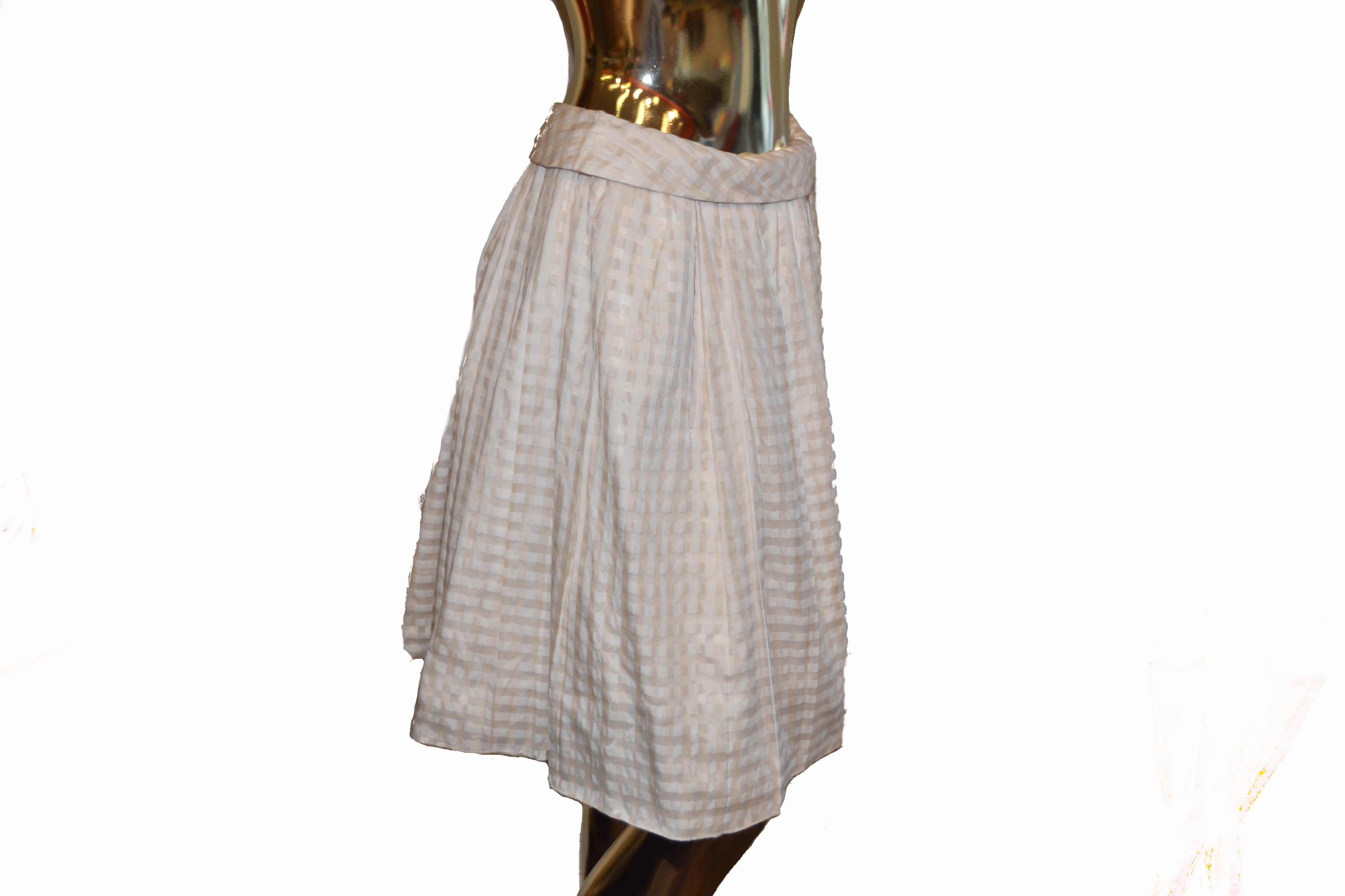 Authentic New Louis Vuitton Beige Skirt Size 34