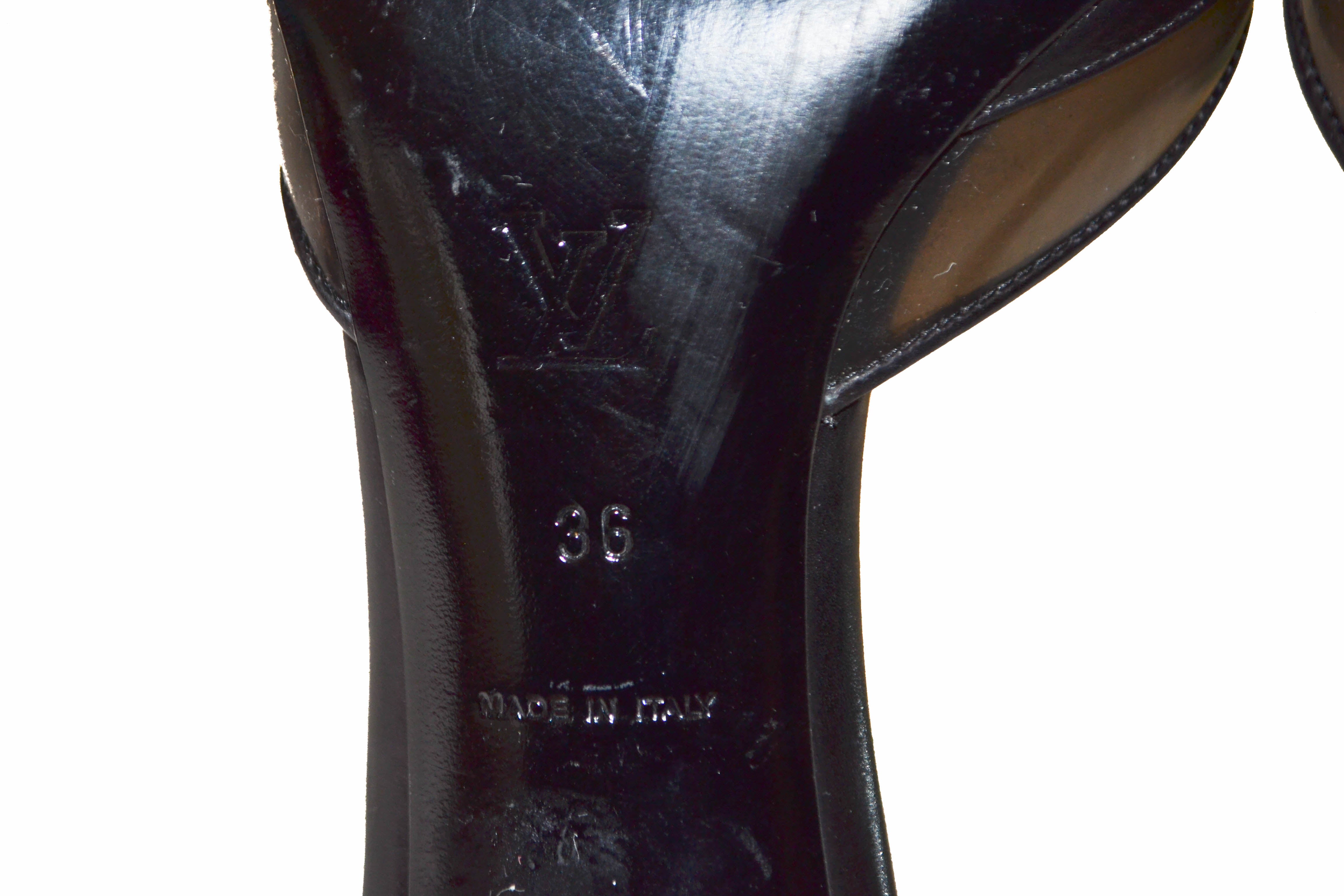 Louis Vuitton Black Leather Logo Pointed Toe Pumps Size 38 Louis