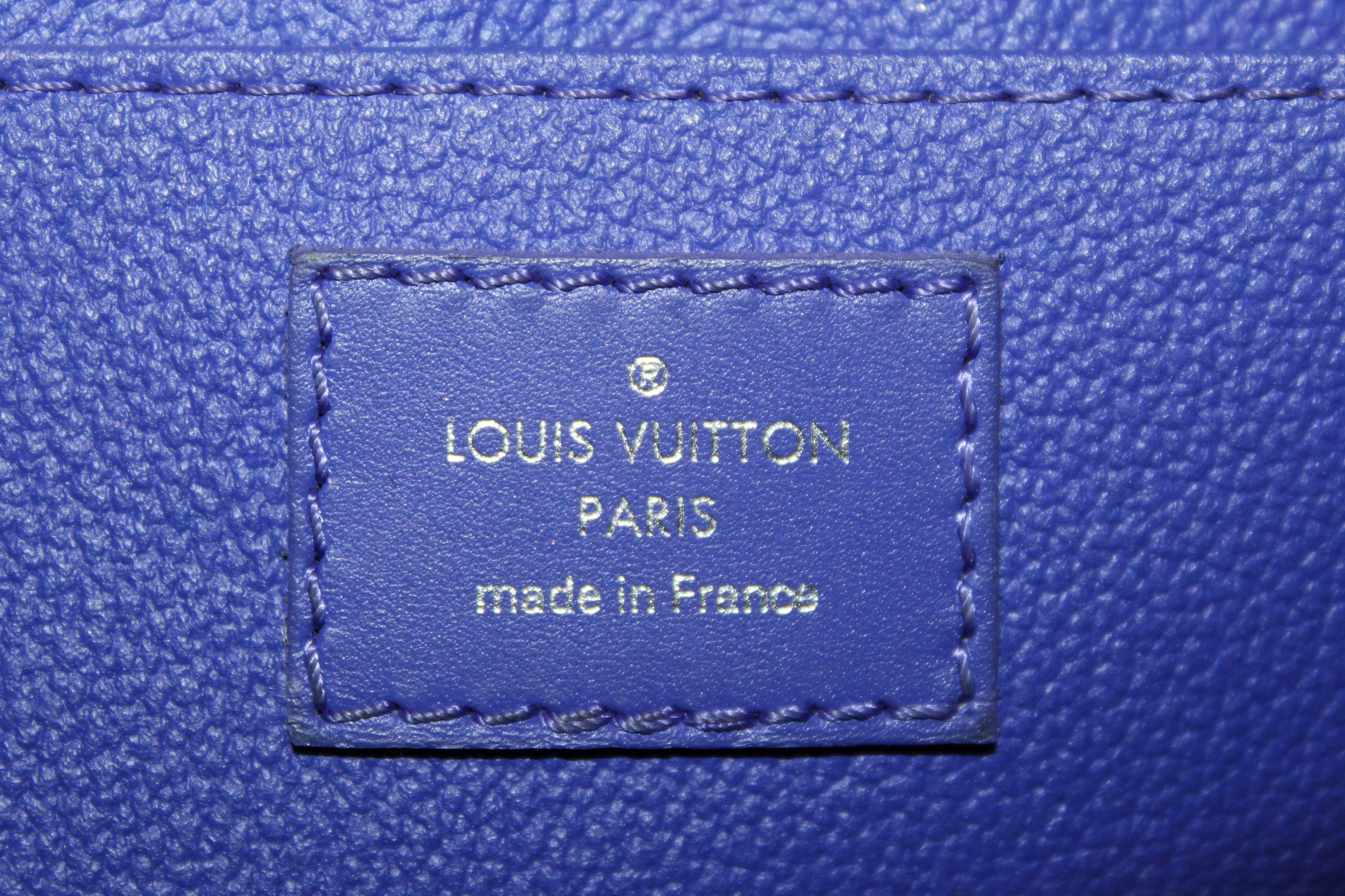 Authentic Louis Vuitton Blue Epi Leather Toiletry 26 Pouch – Italy
