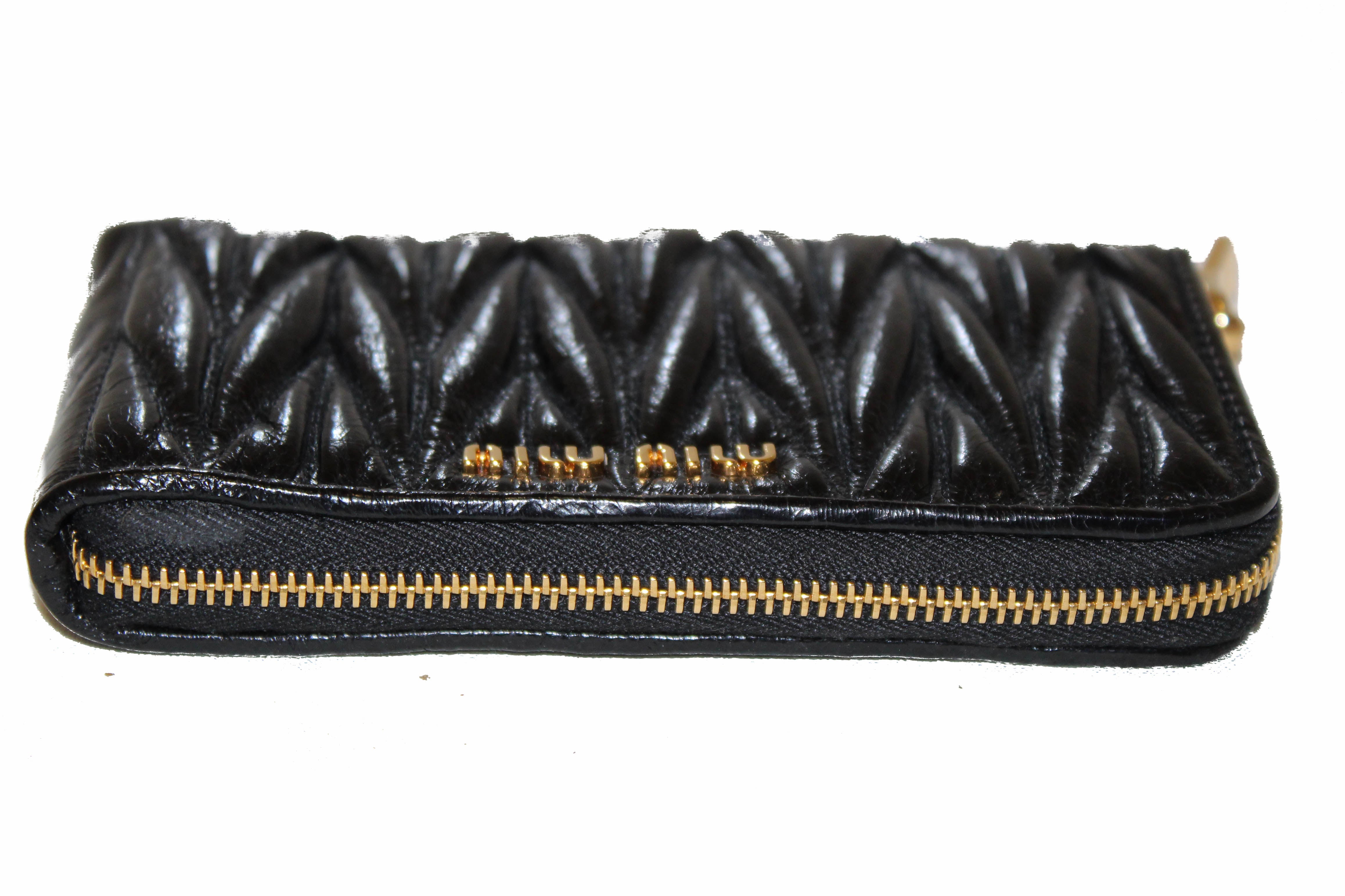Authentic New Miu Miu Black Matelasse Distressed Leather Card Holder Wallet