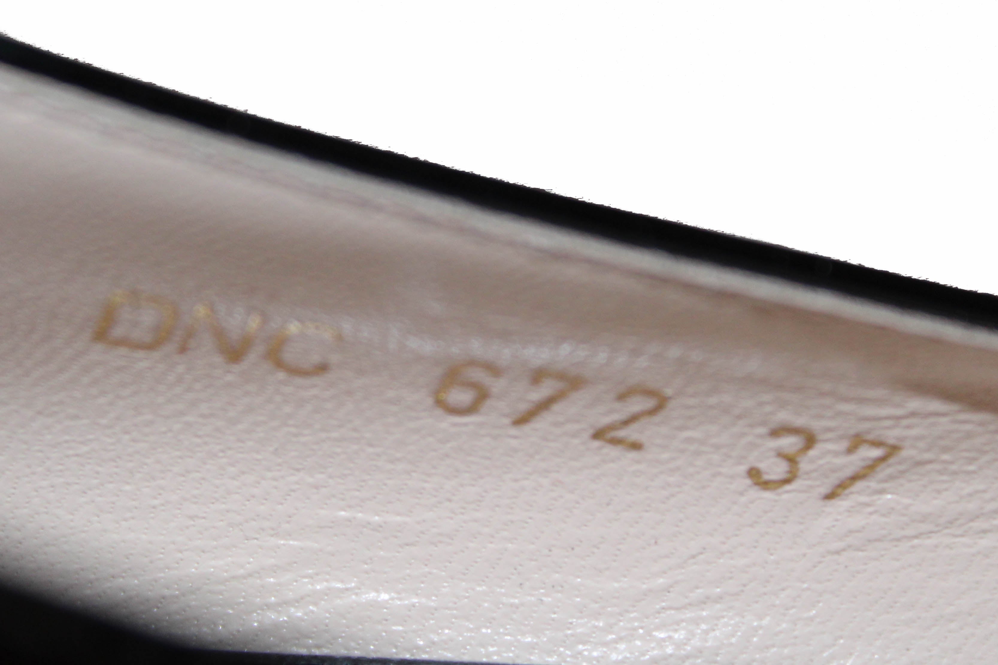 Authentic New Prada Bow Black Patent Leather Pumps Size 37