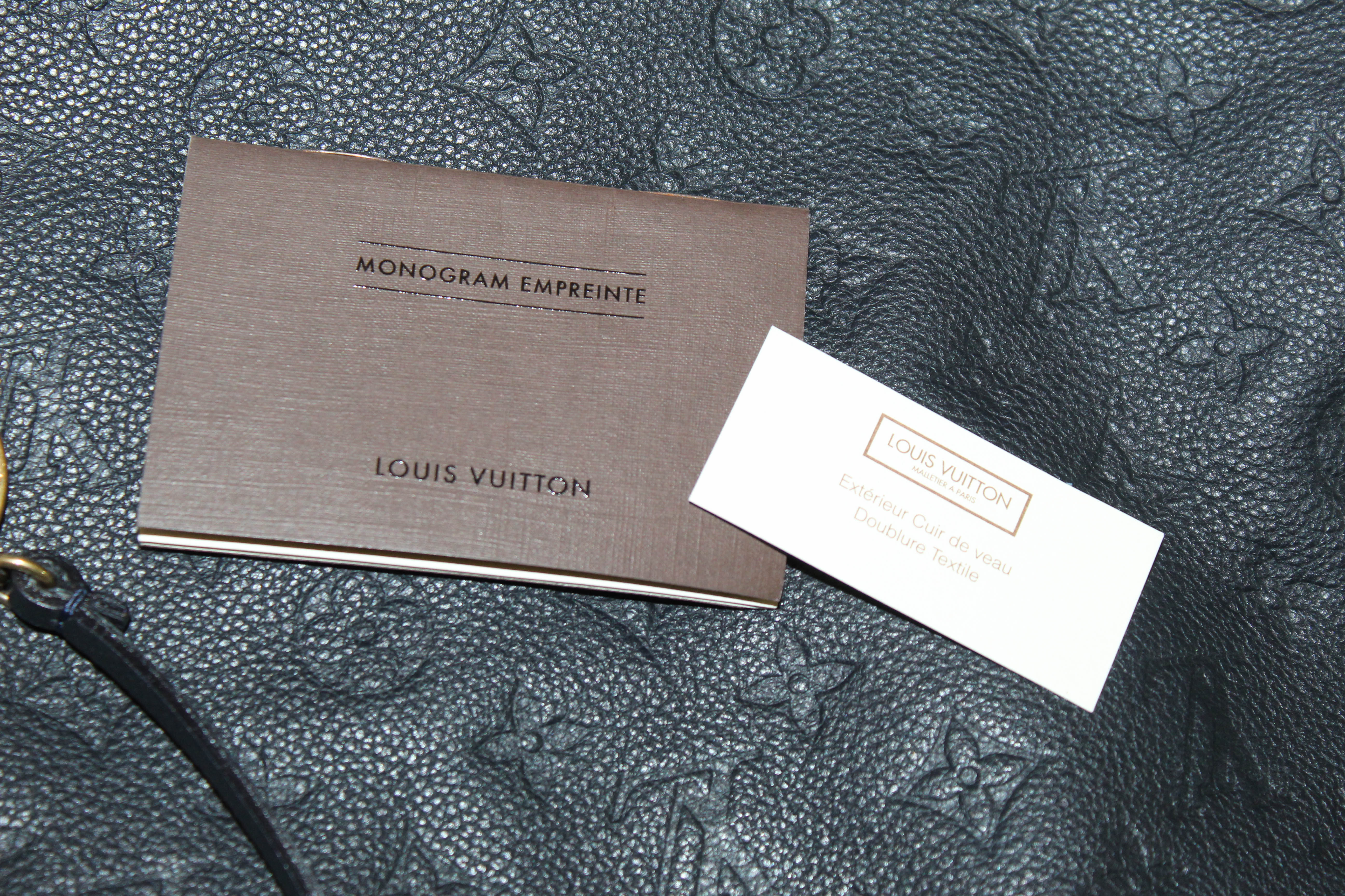 Louis Vuitton Blue Infini Monogram Empreinte Artsy MM Hobo Bag Leather  ref.303371 - Joli Closet