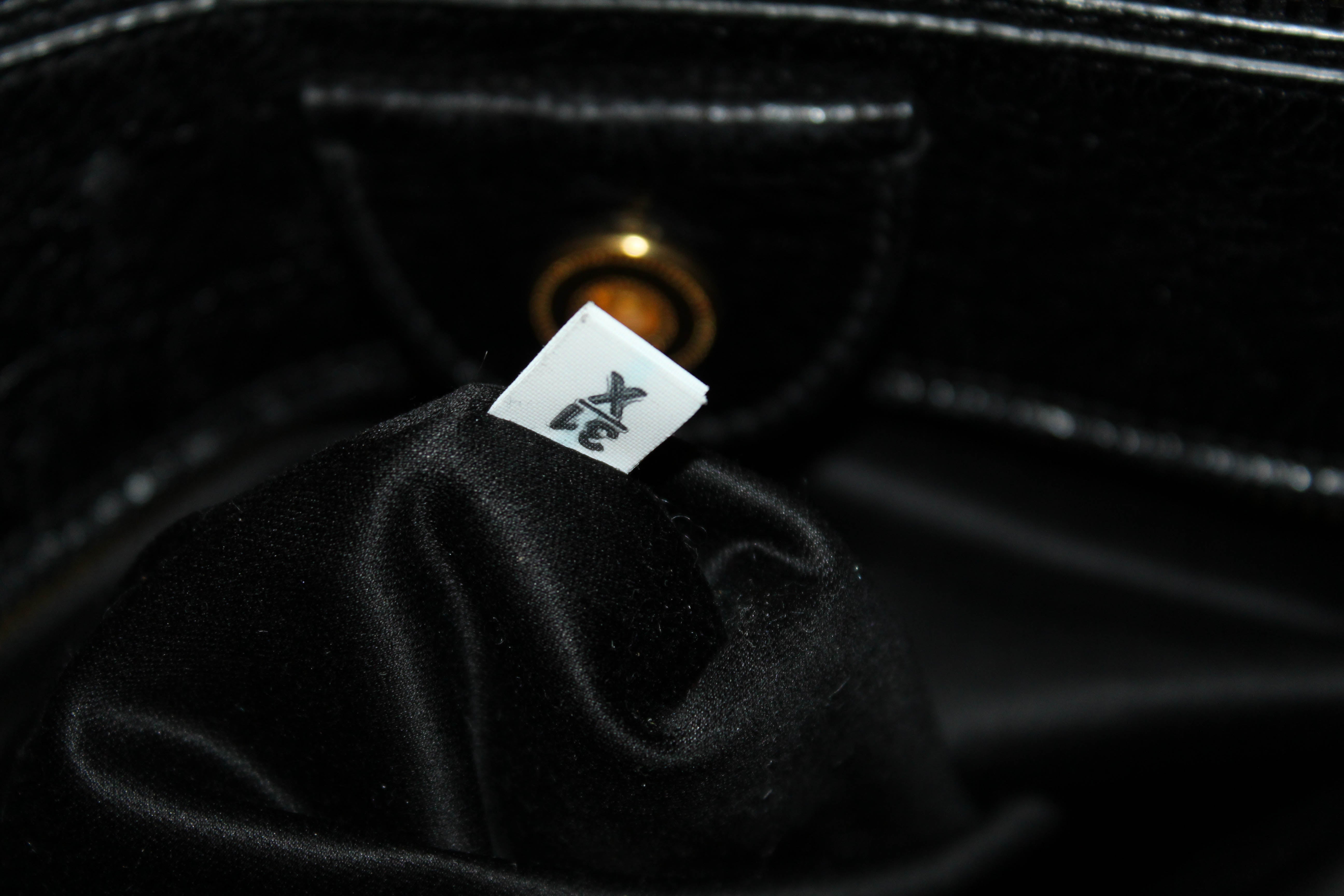 Authentic Miu Miu Black Vitello Shine Leather Hand/Shoulder Bag