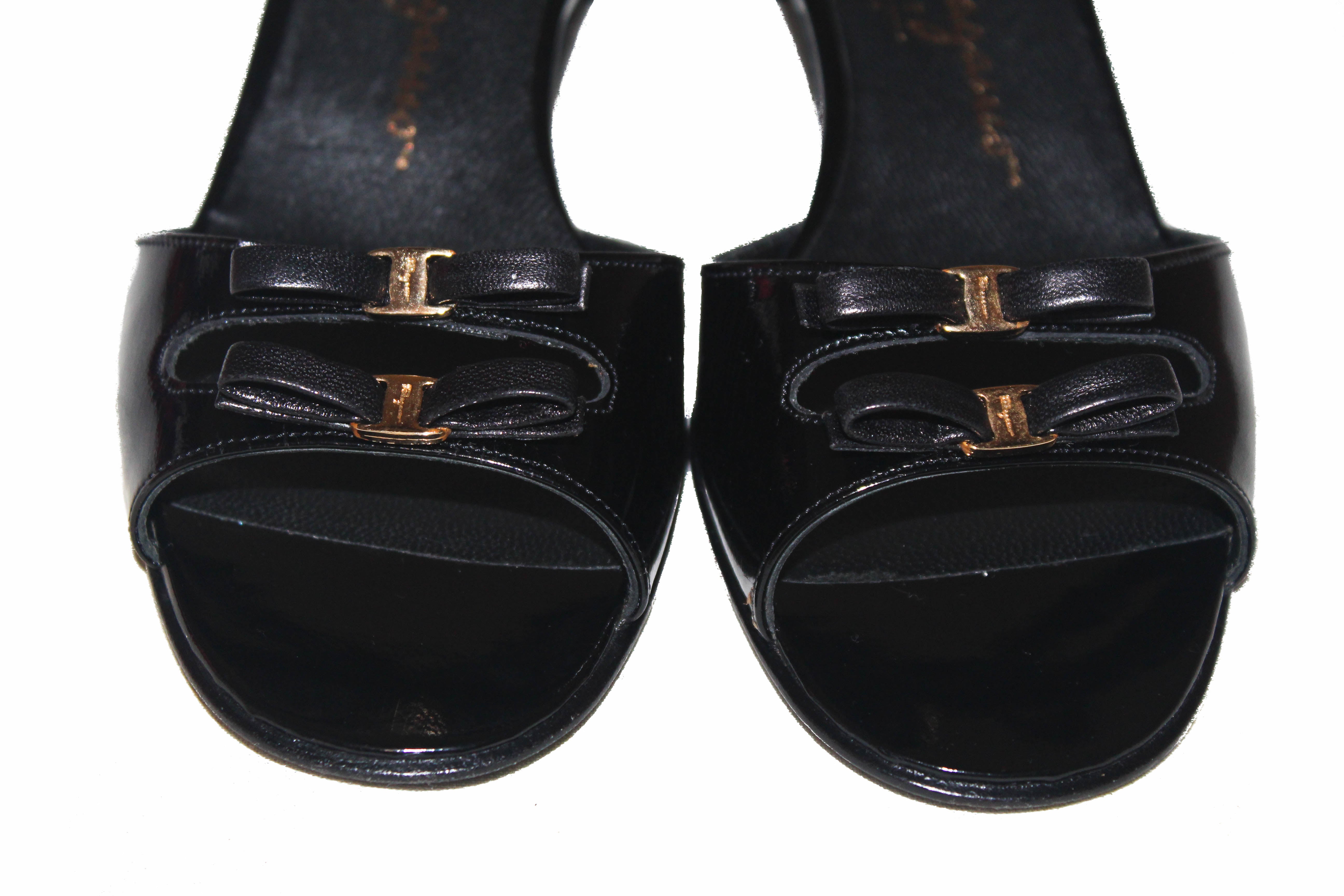 Ferragamo logo-print leather sandals - Black