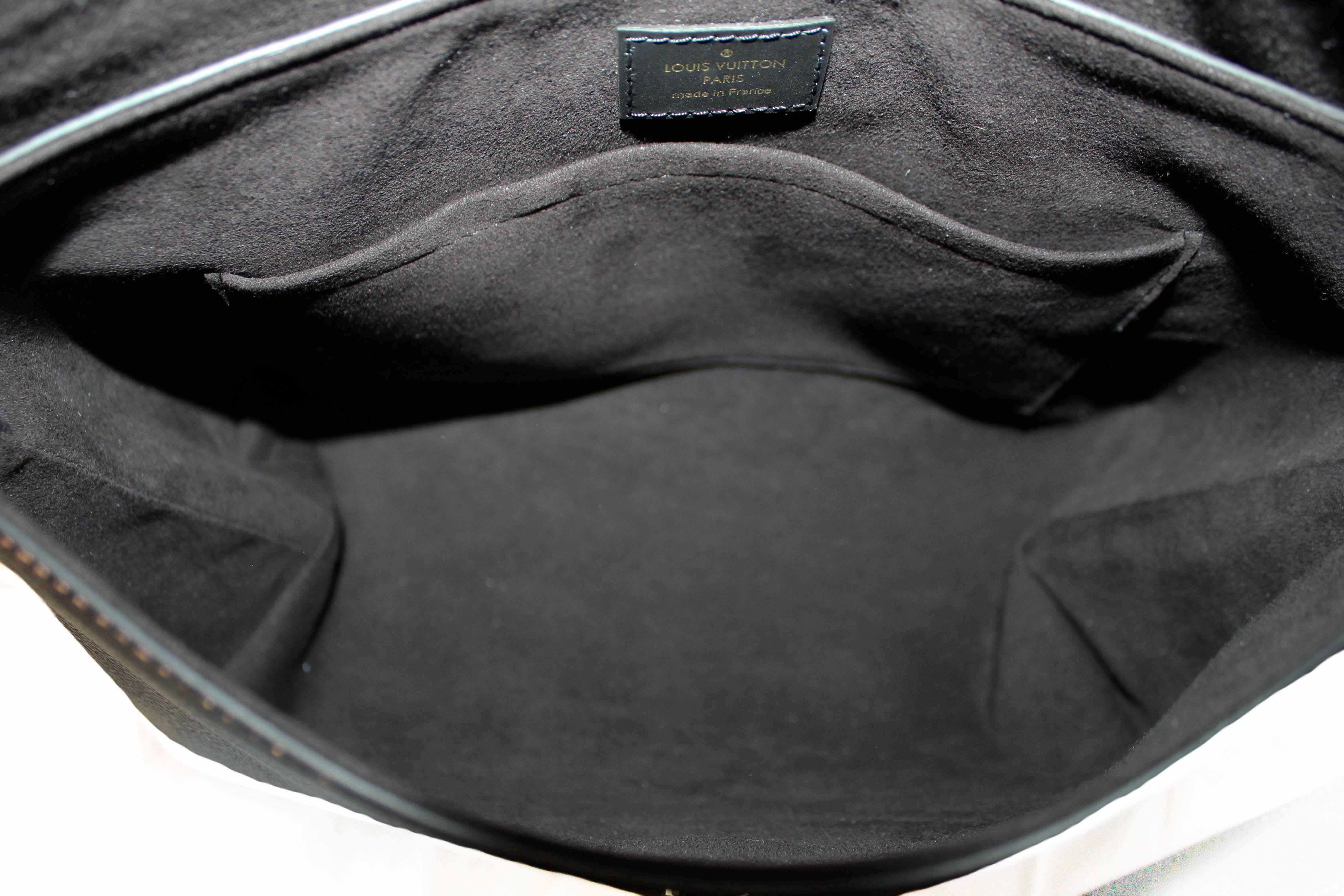 Authentic Louis Vuitton Damier Ebene Beaubourg MM Handbag/Shoulder Bag –  Paris Station Shop