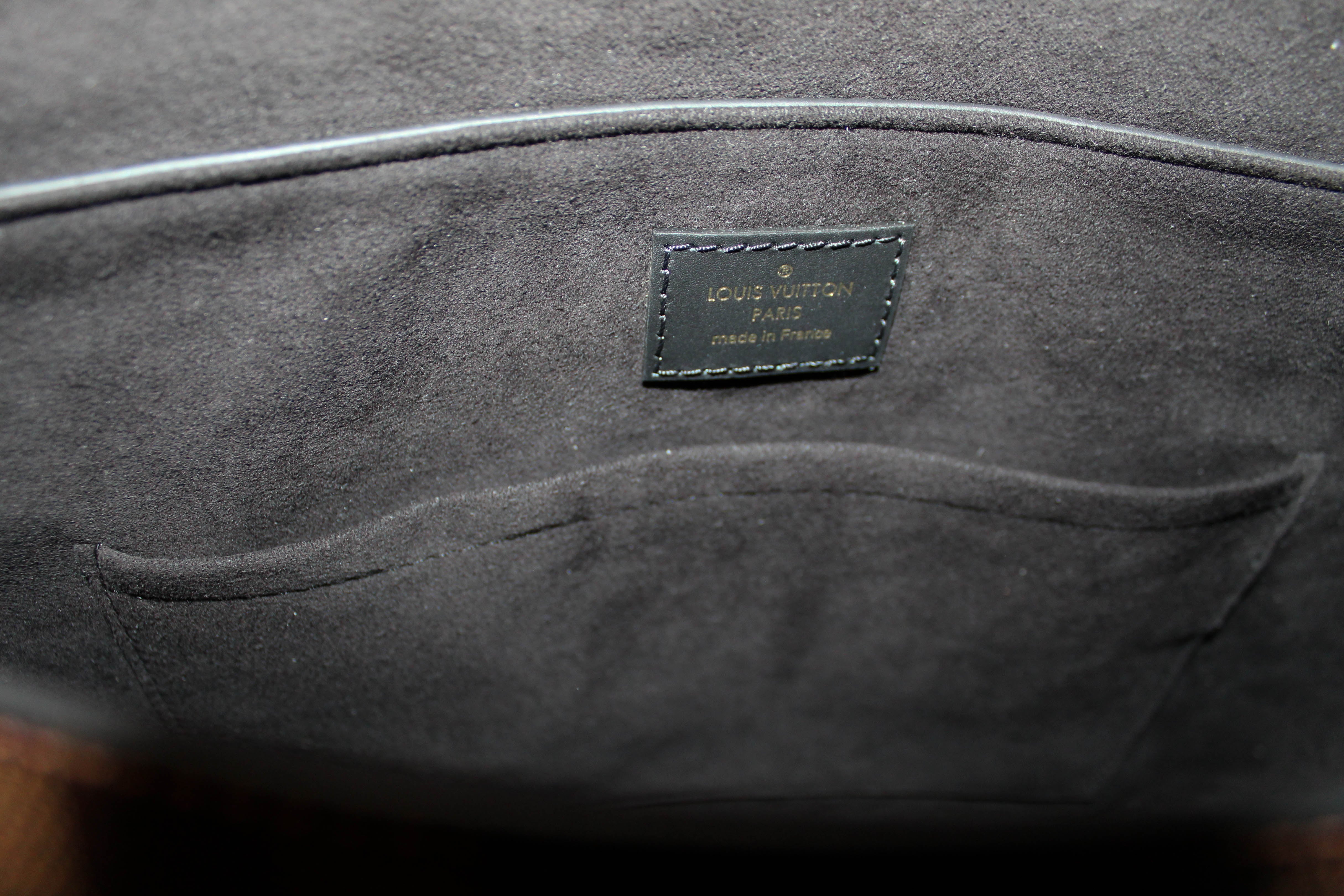 Louis Vuitton Damier Ebene Beaubourg MM - Brown Handle Bags, Handbags -  LOU768041