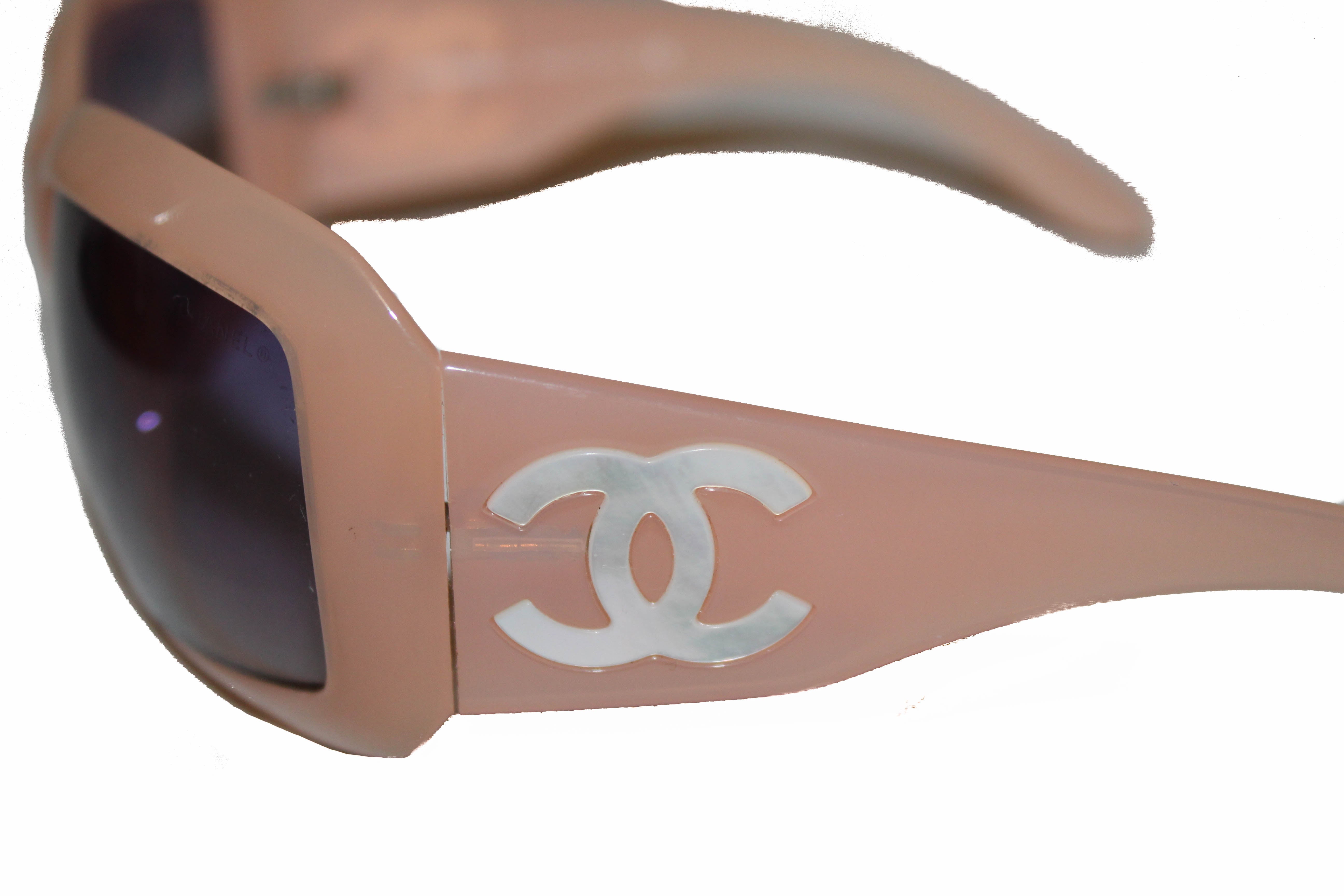 CHANEL Mother of Pearl Sunglasses 5076-H Black 37761