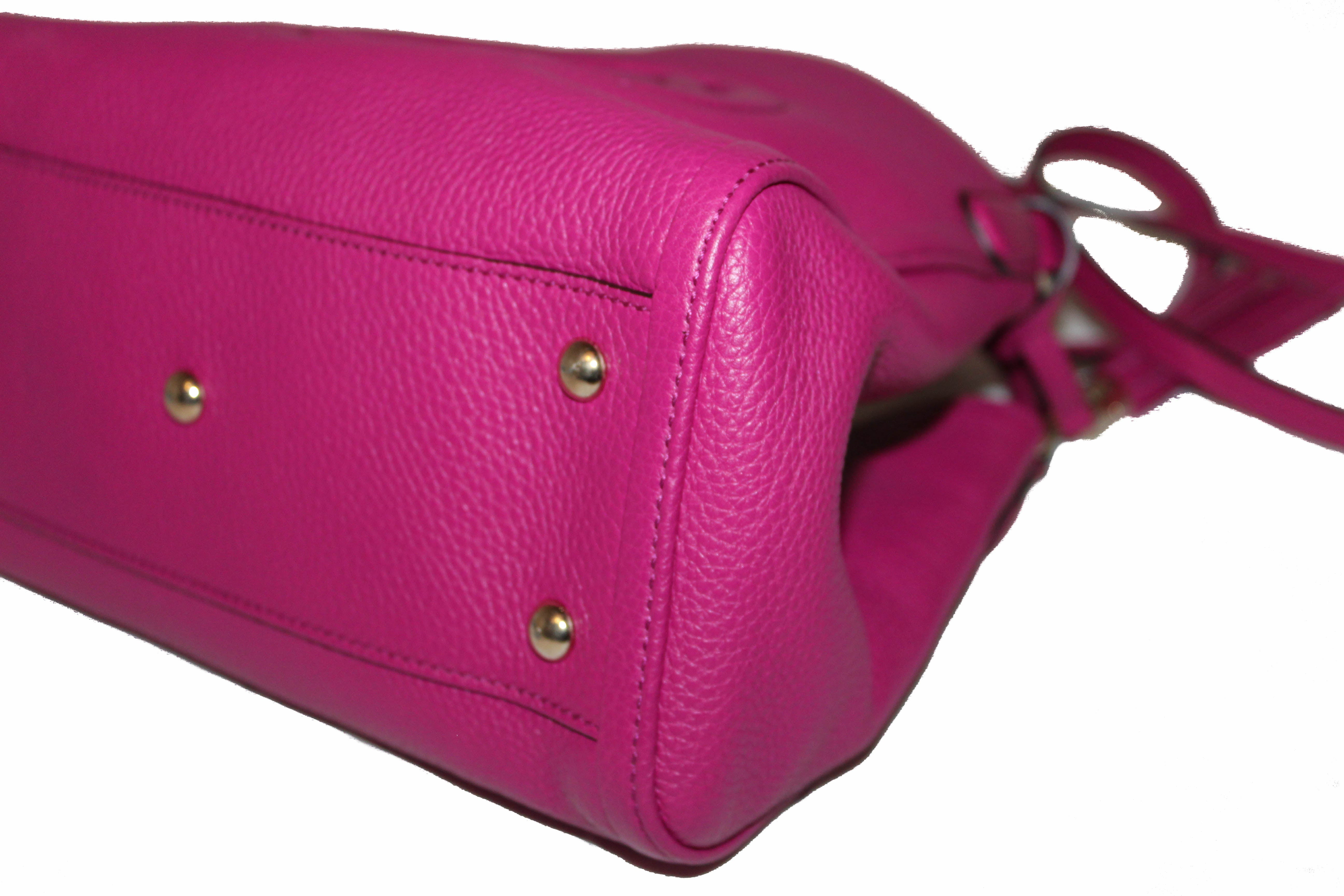 Authentic Gucci Magenta Soho Convertible Leather Small Shoulder Bag