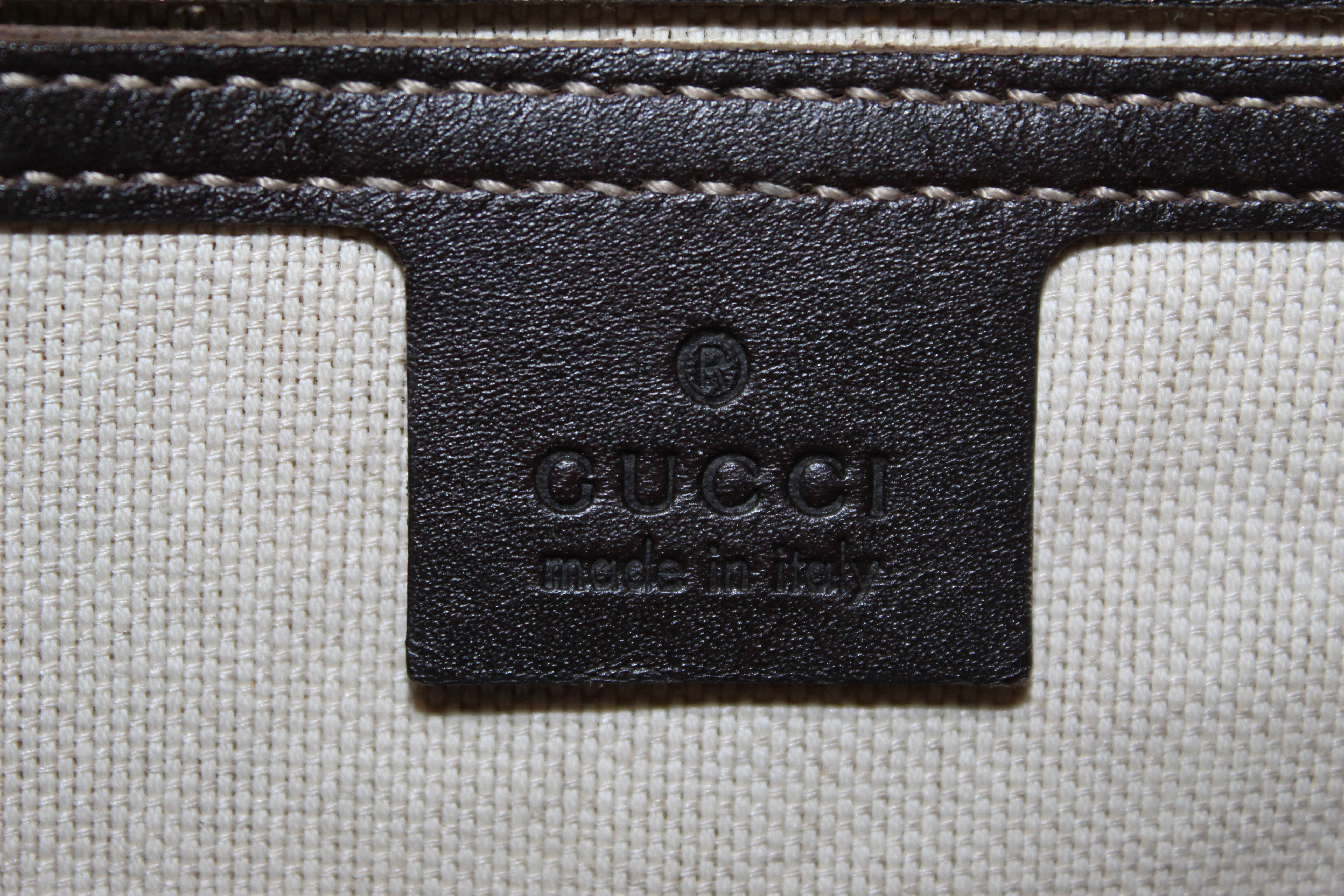 Authentic Gucci Beige/Ebony GG Coated Canvas Large Messenger Bag