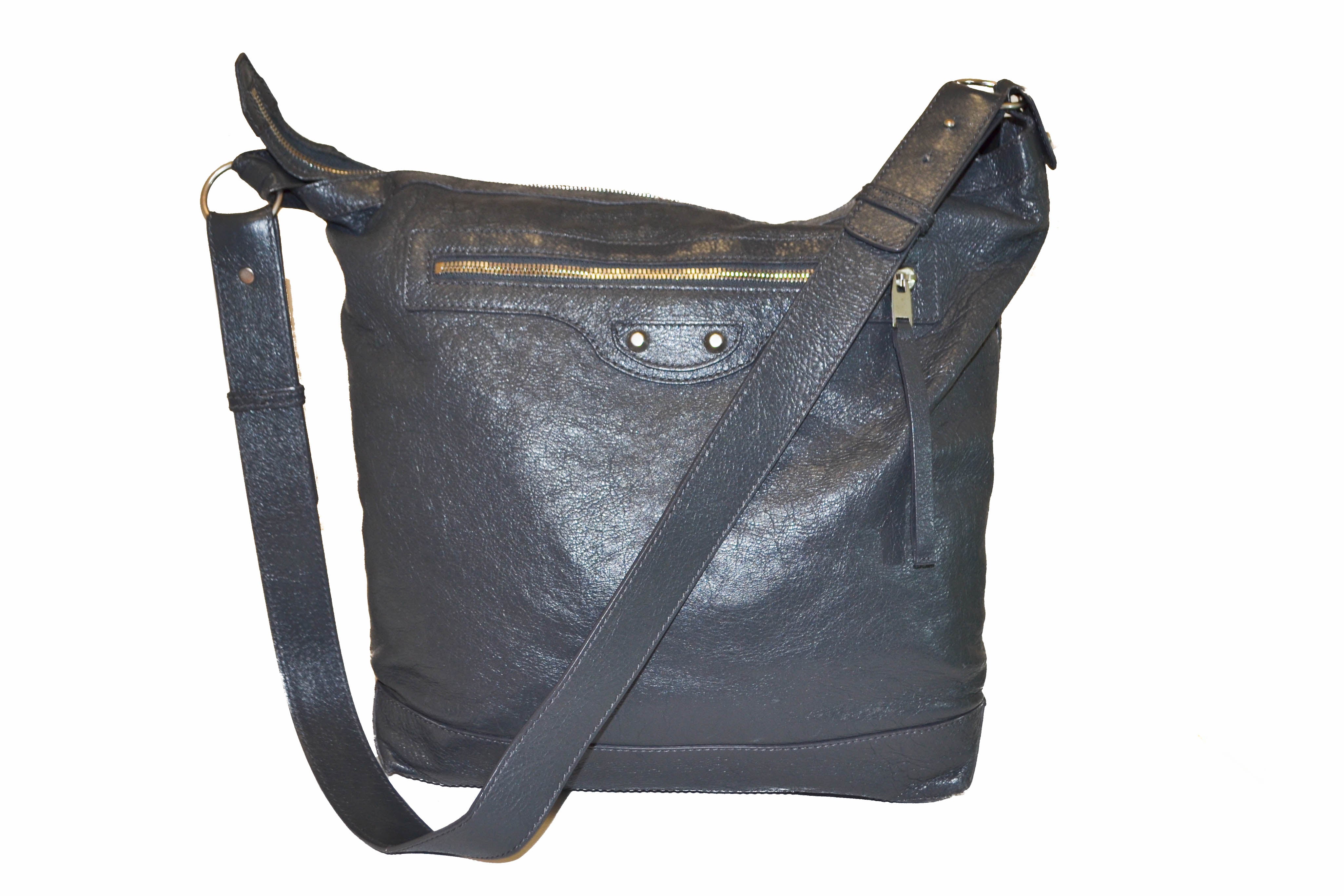 gyde Bygge videre på Etablering Authentic Balenciaga Grey Lambskin Leather Arena Messenger Bag – Paris  Station Shop