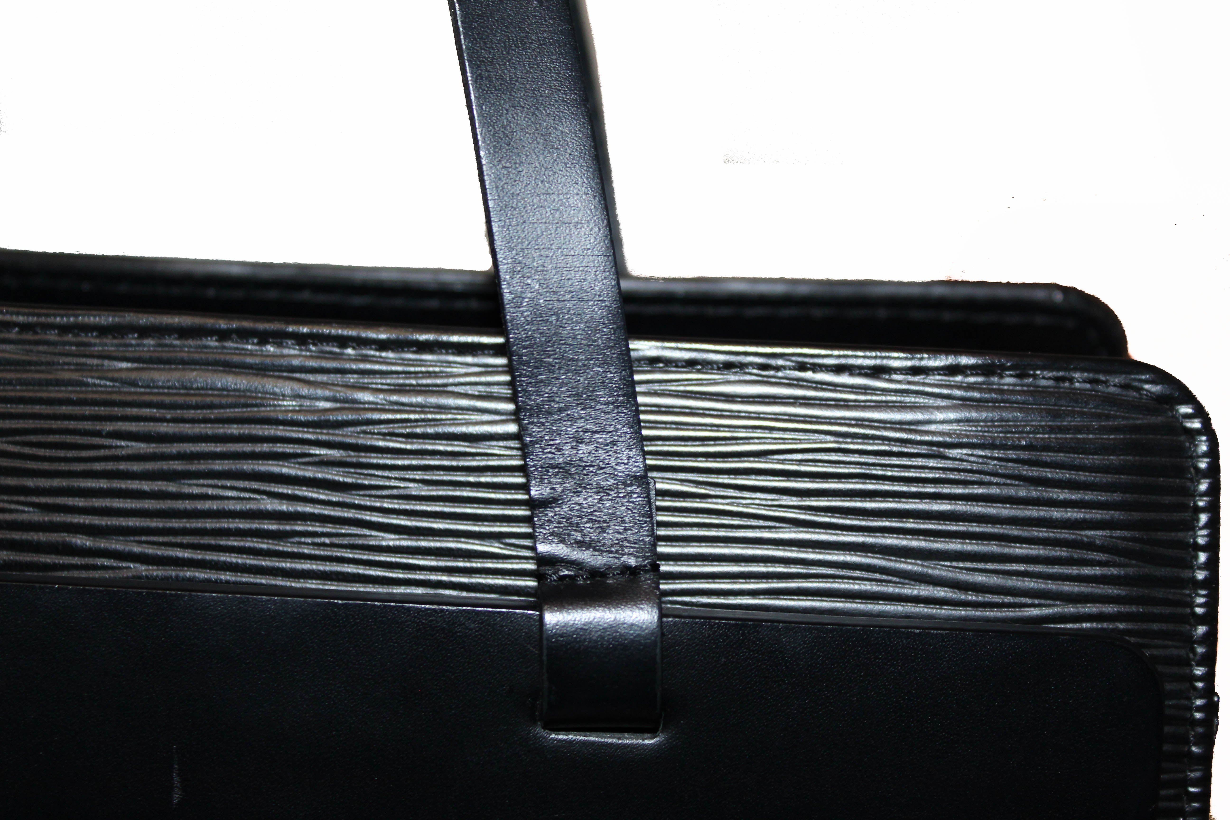 Louis Vuitton Black Epi Leather Croisette PM Bag For Sale at 1stDibs   louis vuitton epi croisette pm, louis vuitton croisette pm, louis vuitton croisette  epi