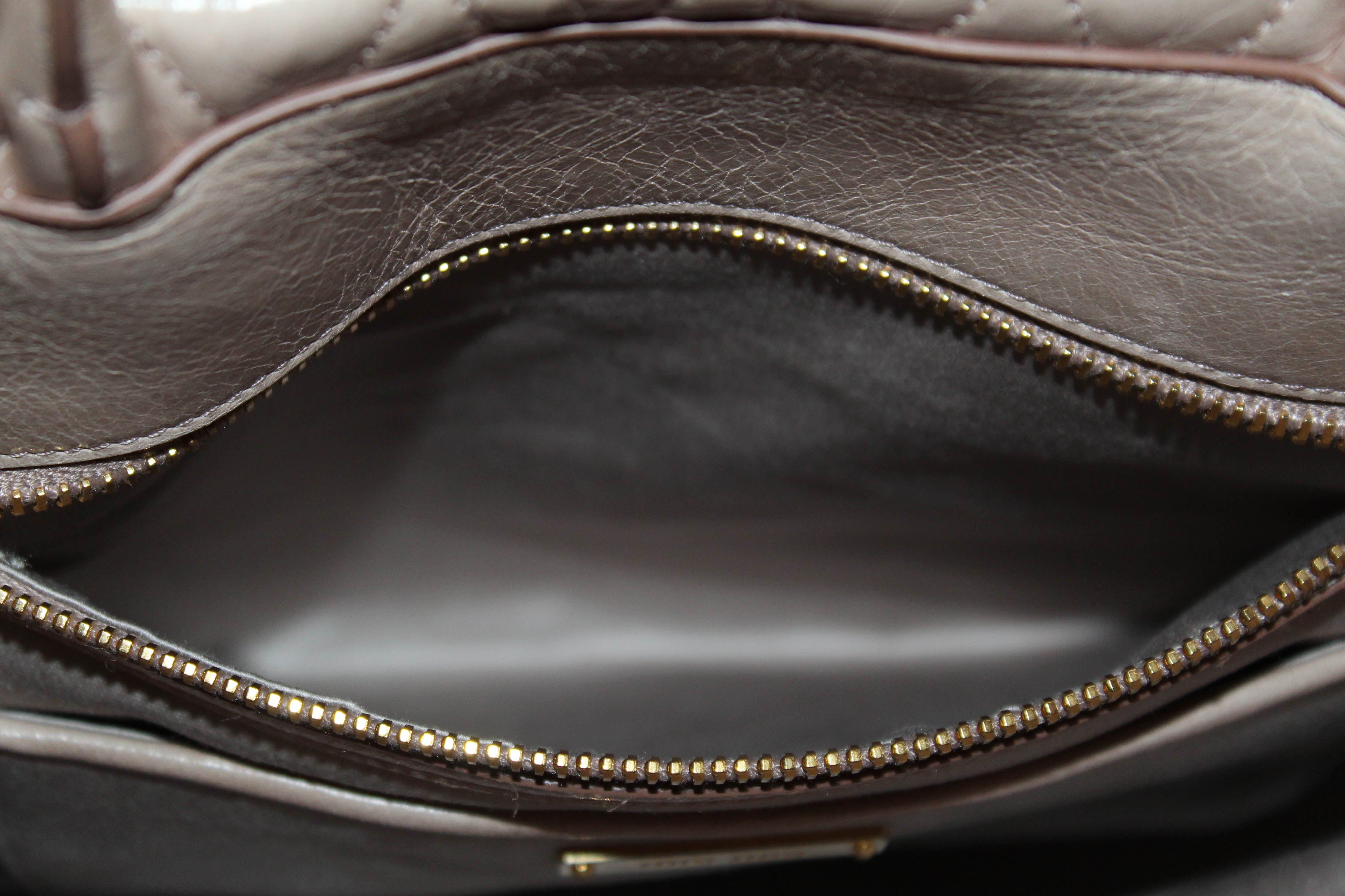 Authentic Miu Miu Cipria Vitello Shine Trapu Leather Hand Bag/Shoulder Bag