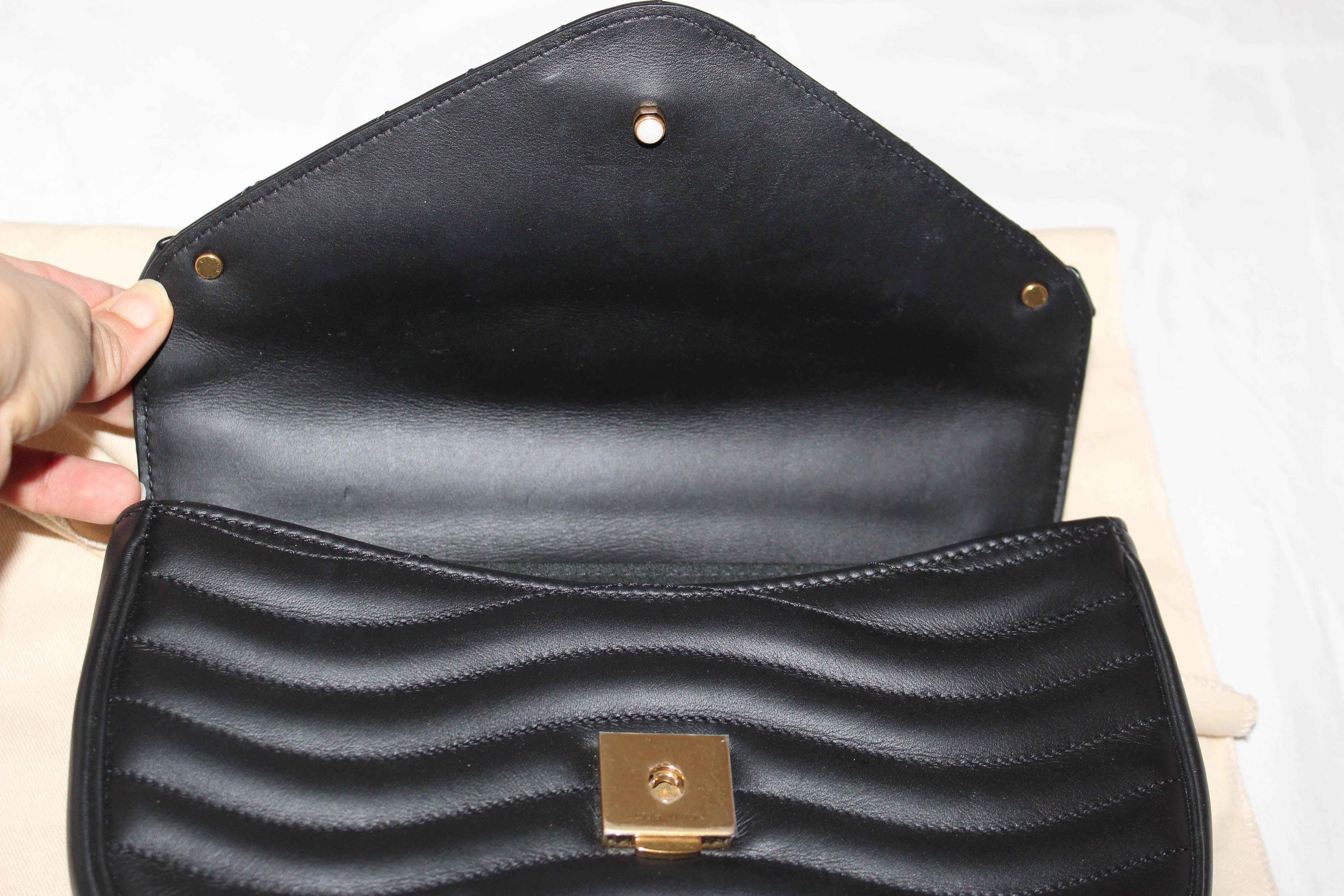 Authentic Louis Vuitton Black New Wave Chain PM Hand/Shoulder/Crossbod –  Paris Station Shop