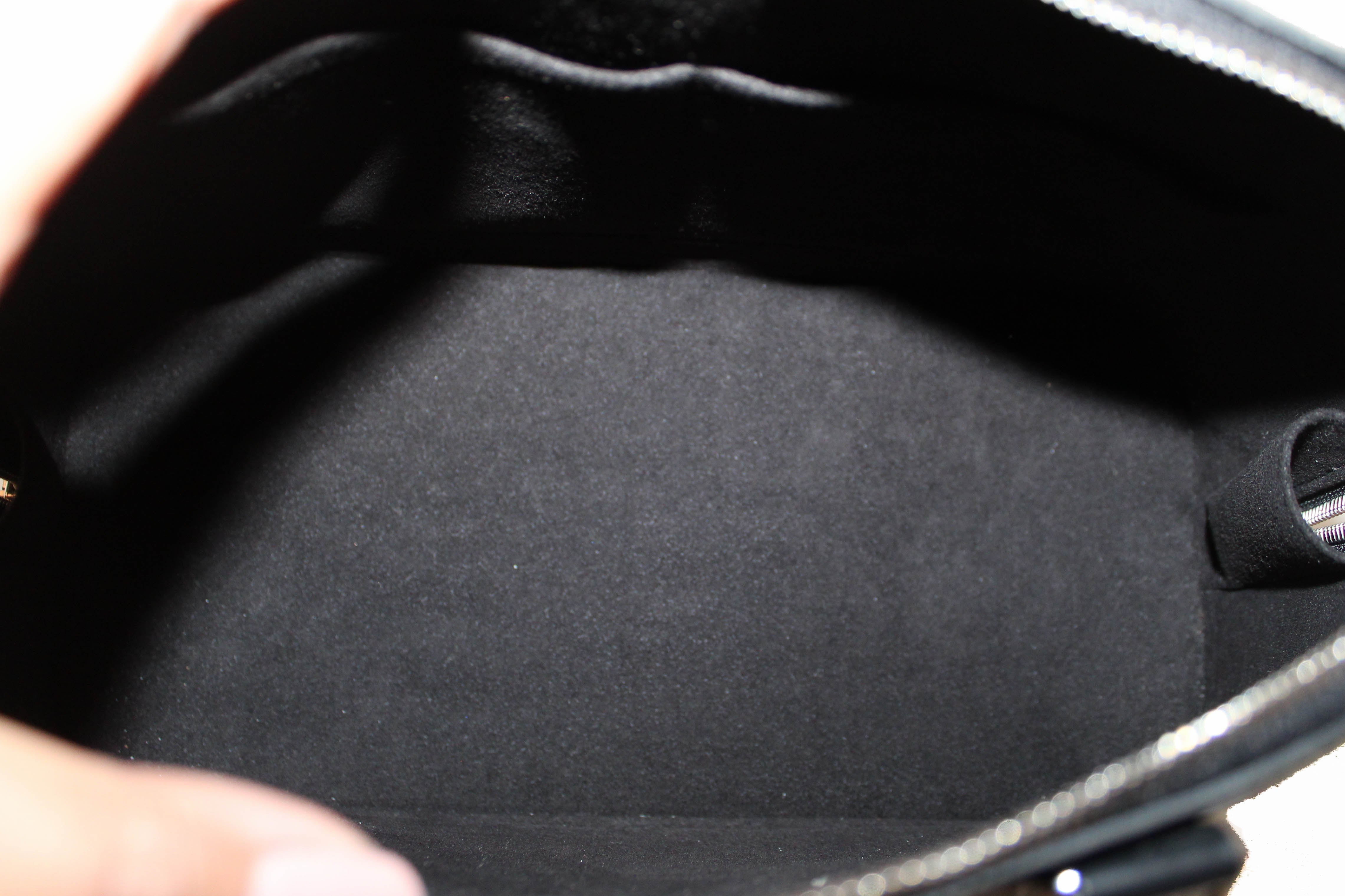 Handbag Louis Vuitton Alma Black Epi M52142 123020011 - Heritage Estate  Jewelry