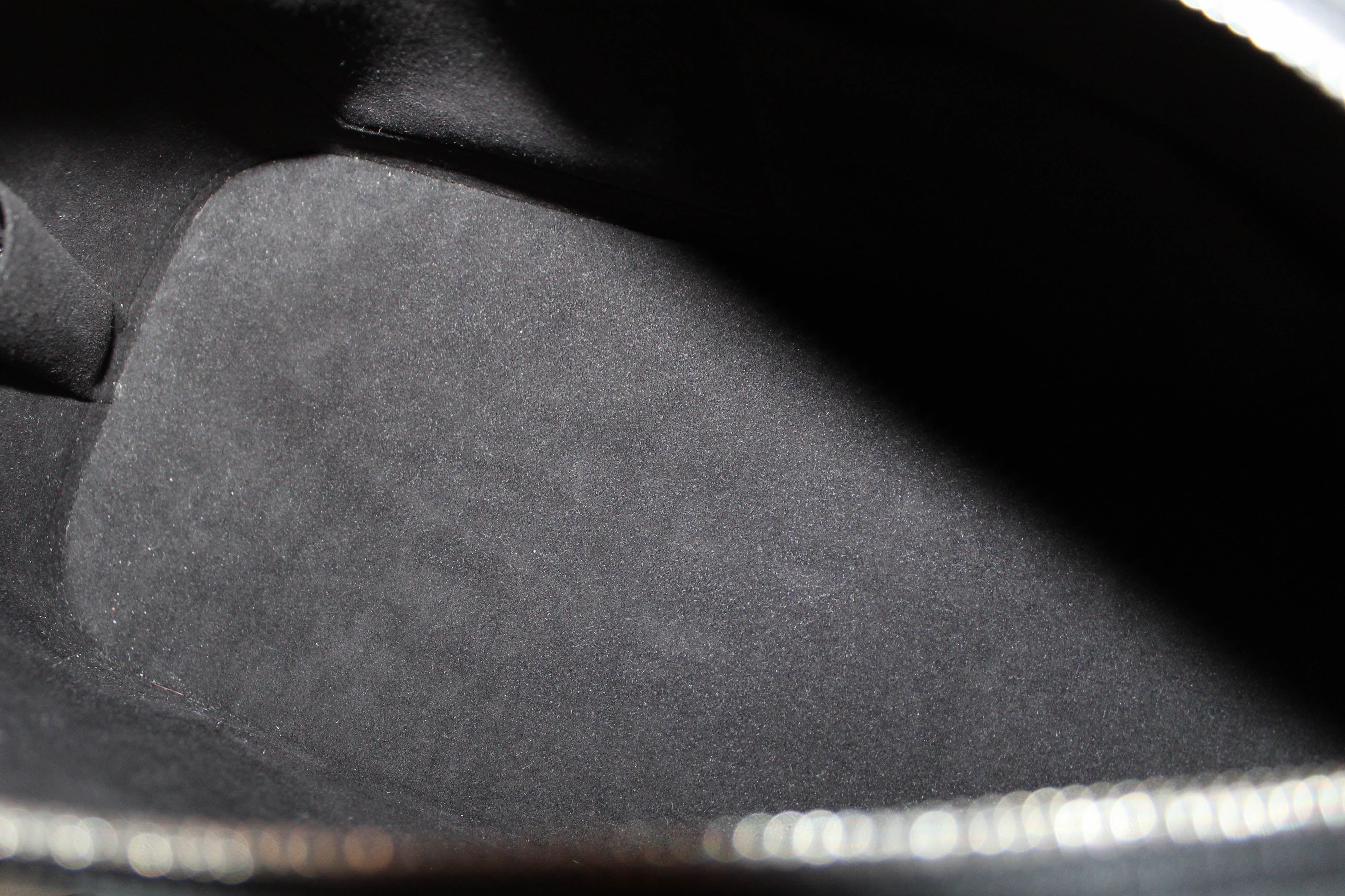 Authentic Louis Vuitton Black Epi Leather Chain Flower Alma PM Handbag
