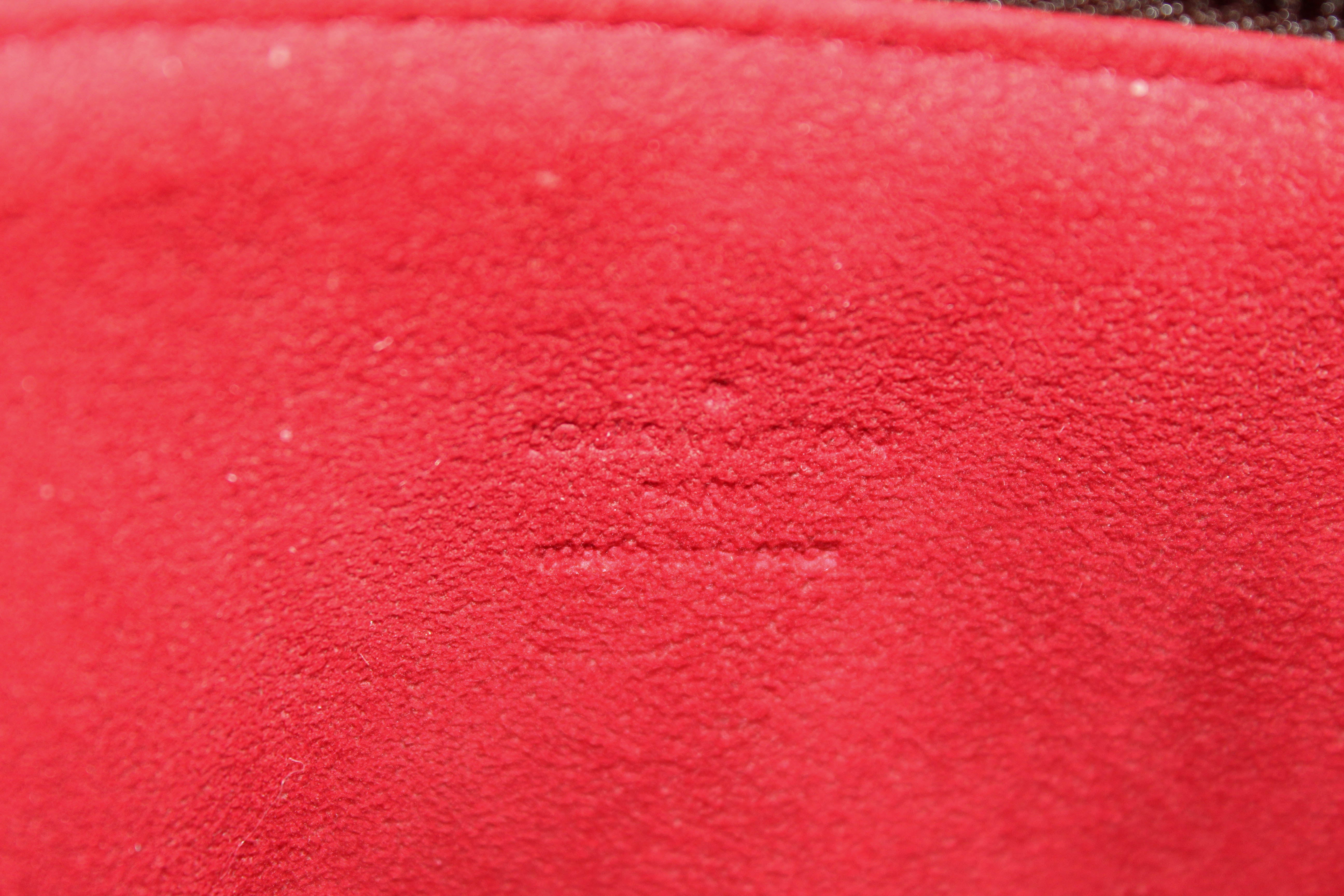 Berkeley leather handbag Louis Vuitton Beige in Leather - 35201392